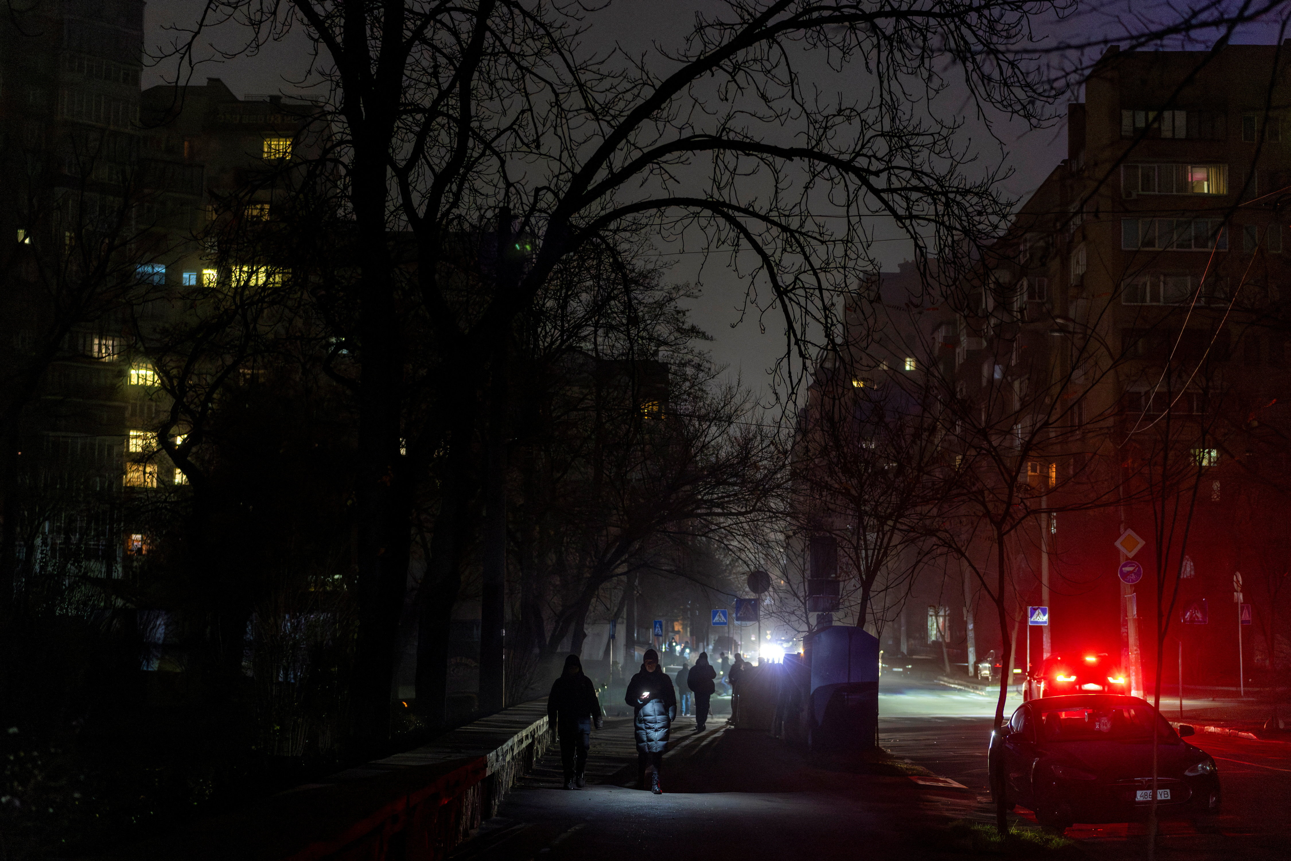 cover Russian attack targets Ukraine energy infrastructure after Miami peace talks