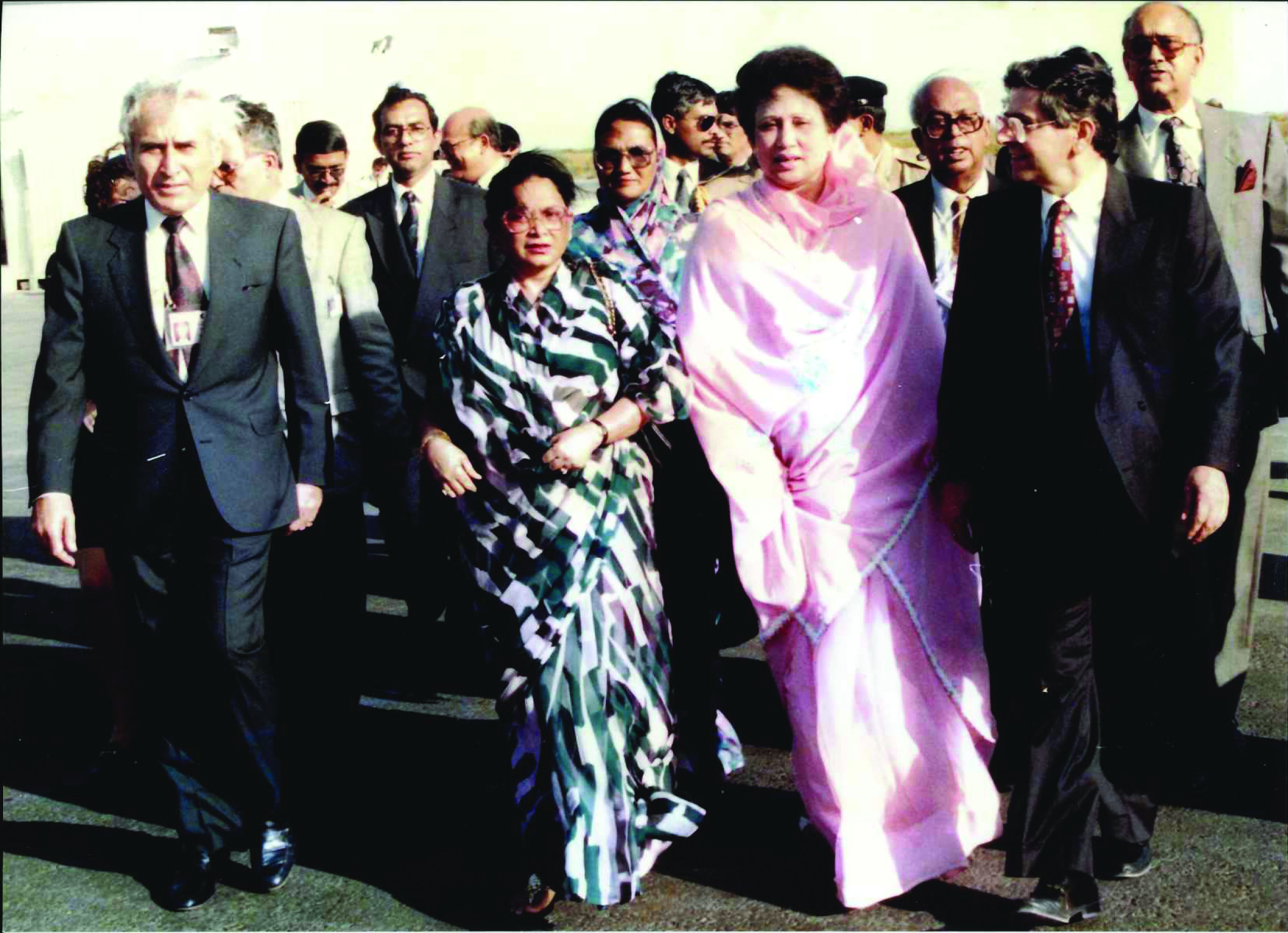 cover Khaleda Zia, Bangladesh&#8217;s first female prime minister, dies at 80