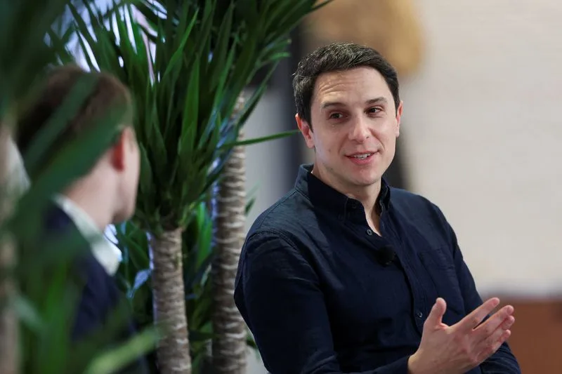 cover Google executive sees AI search as expansion for web