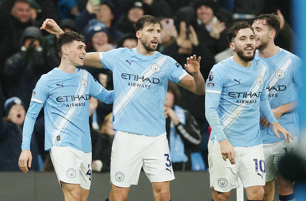 cover Manchester City narrow gap in table with dominant win over Sunderland