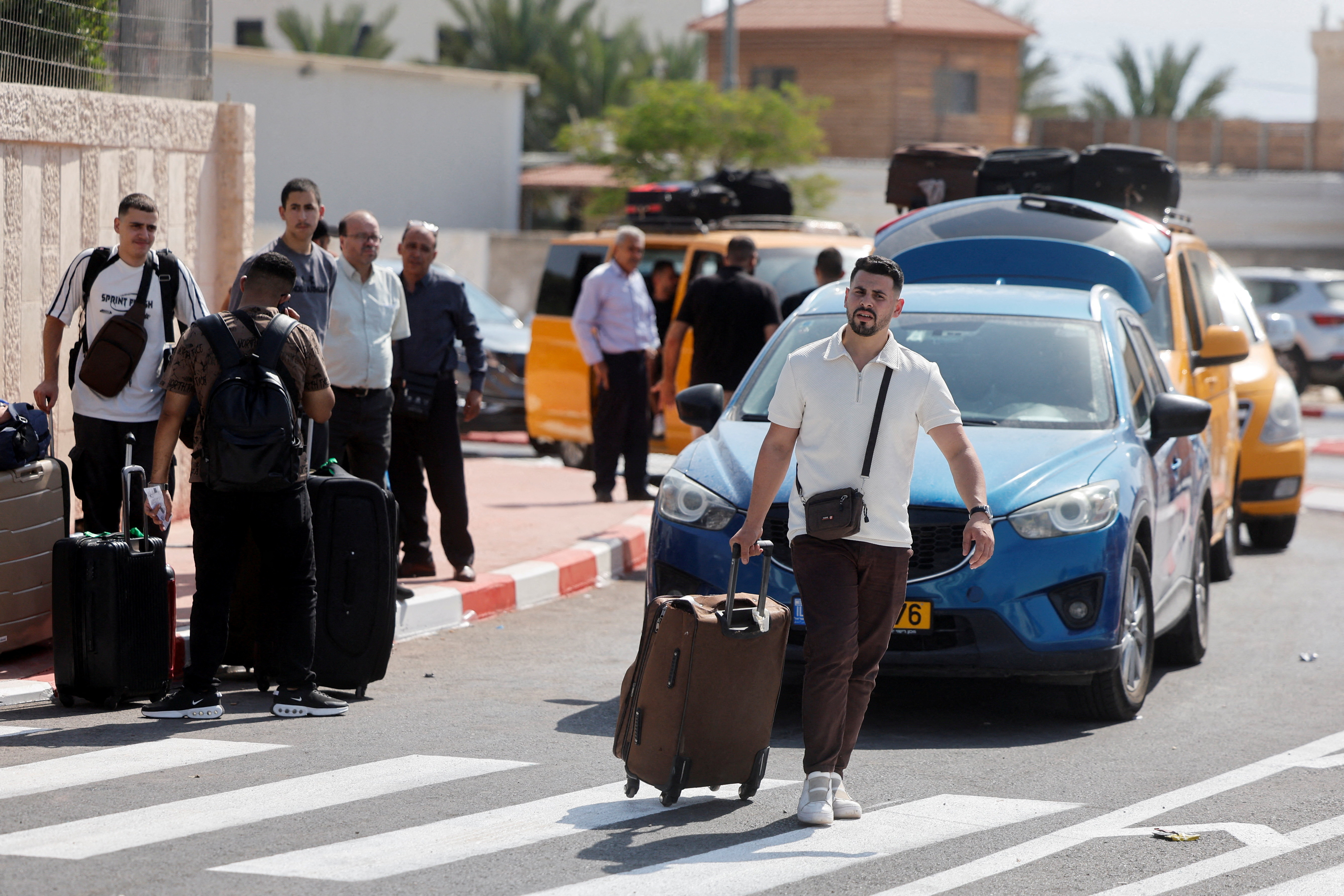 cover Israel to reopen Jordan border crossing for passage of aid and goods
