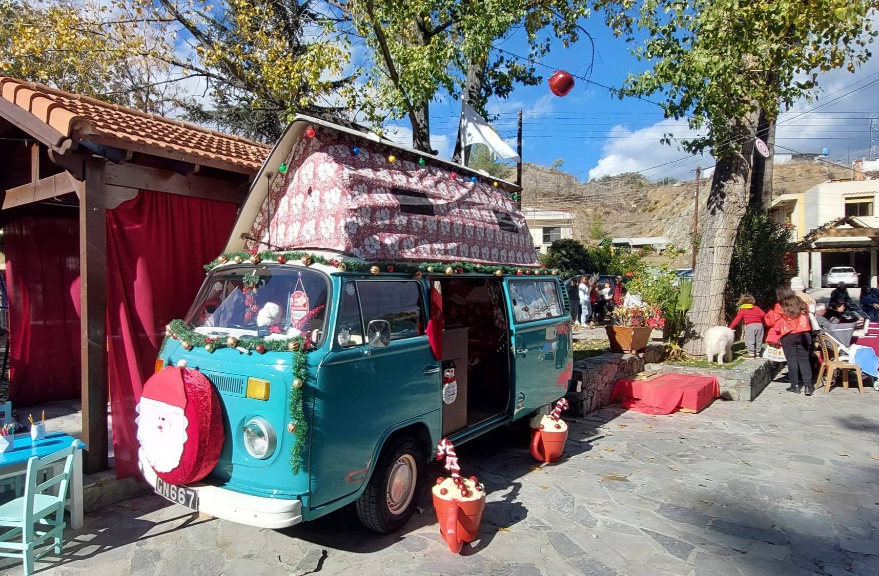cover A women-led Sunday market in Kalavasos