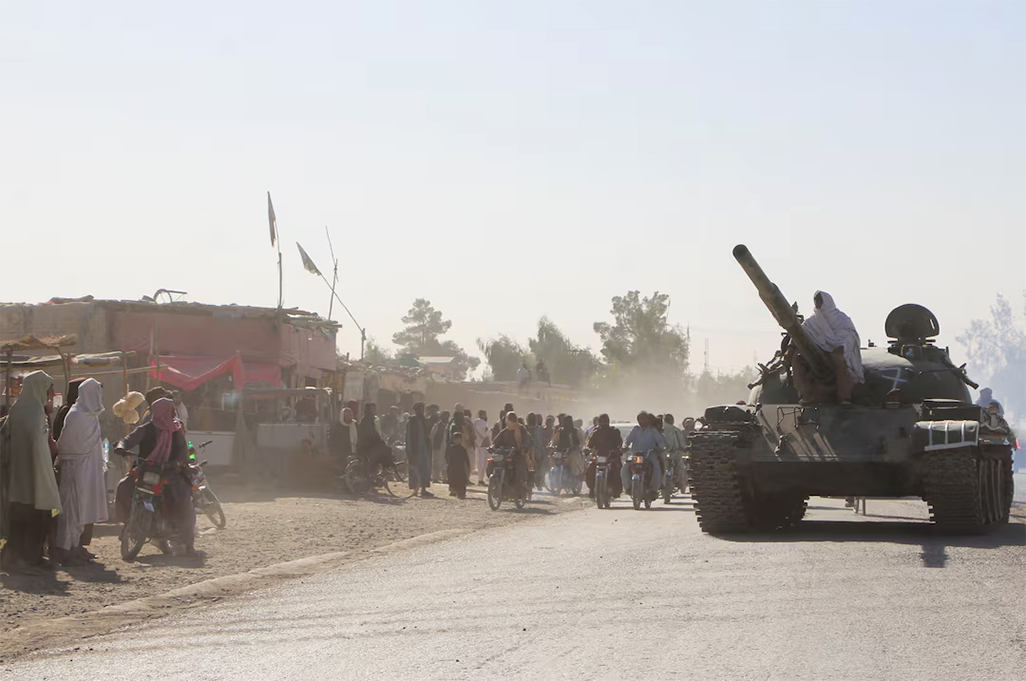 image Pakistan, Afghanistan exchange heavy fire along border