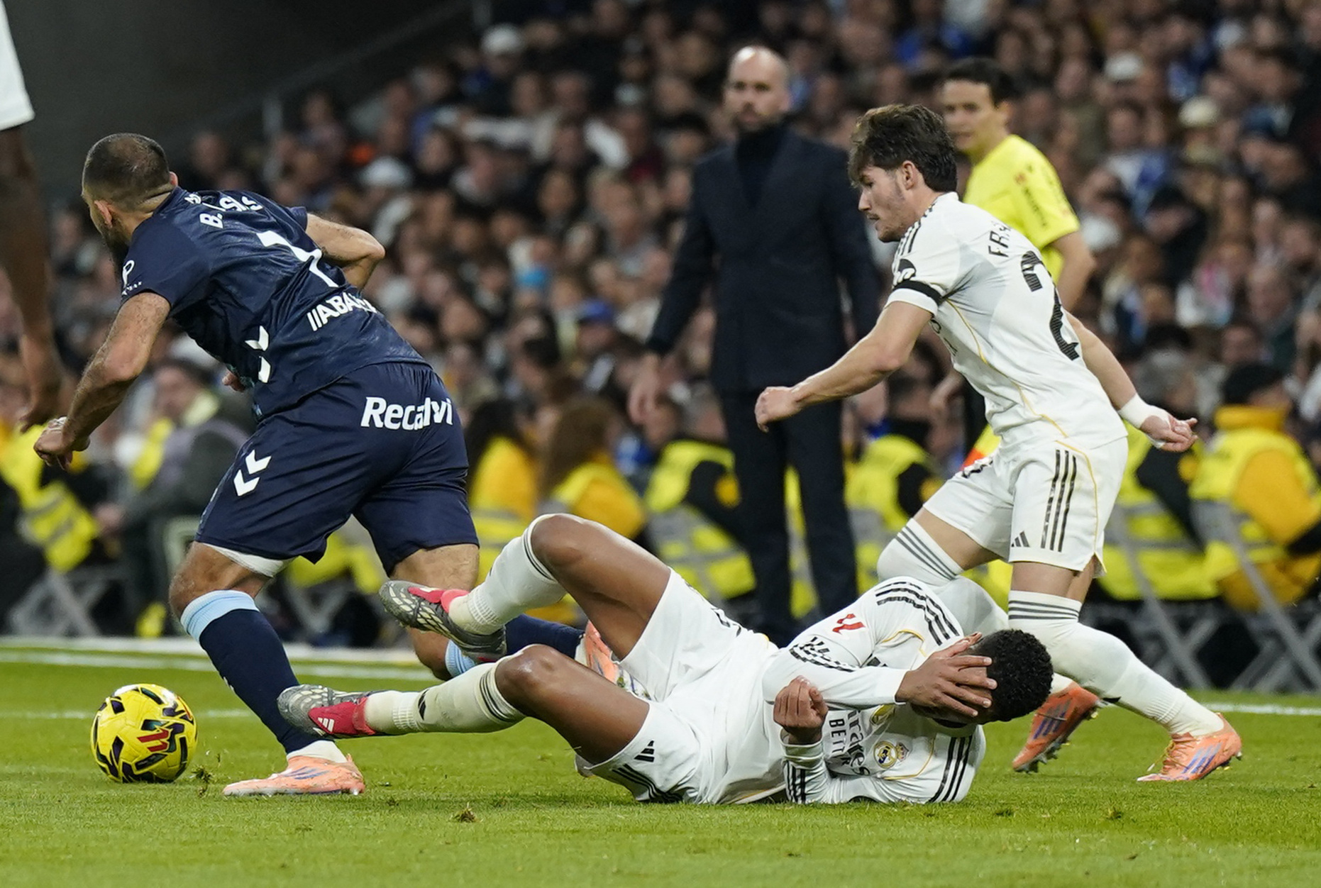 cover Real coach Alonso looking for team to bounce back against Man City