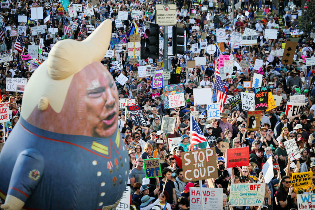 cover Trump&#8217;s approval rating slips to 39%