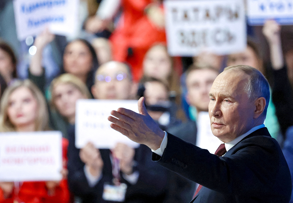 cover Rogue texts, aliens and a marriage proposal &#8211; welcome to Putin&#8217;s phone-in