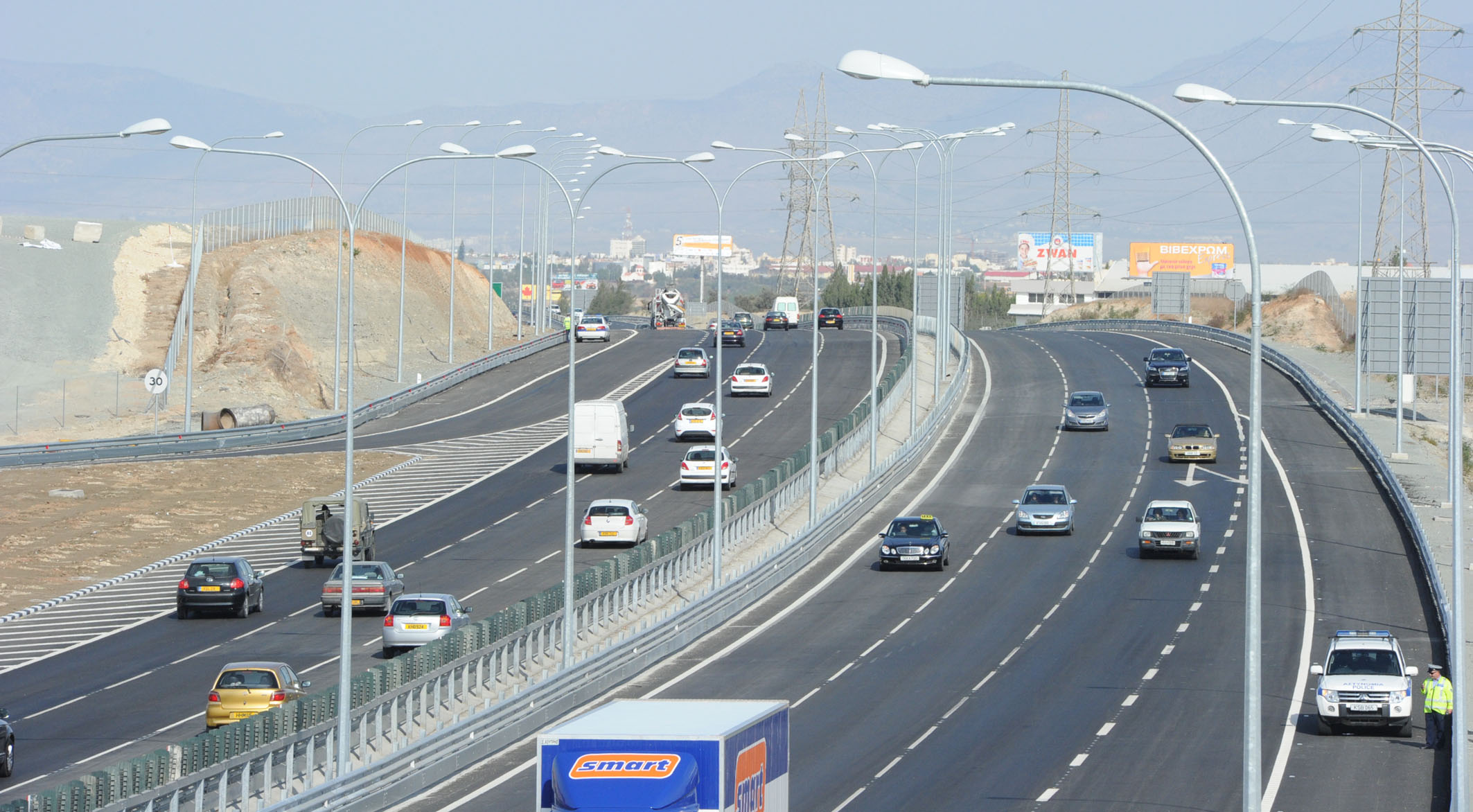 image Driving rules and road etiquette in Cyprus: What visitors should know