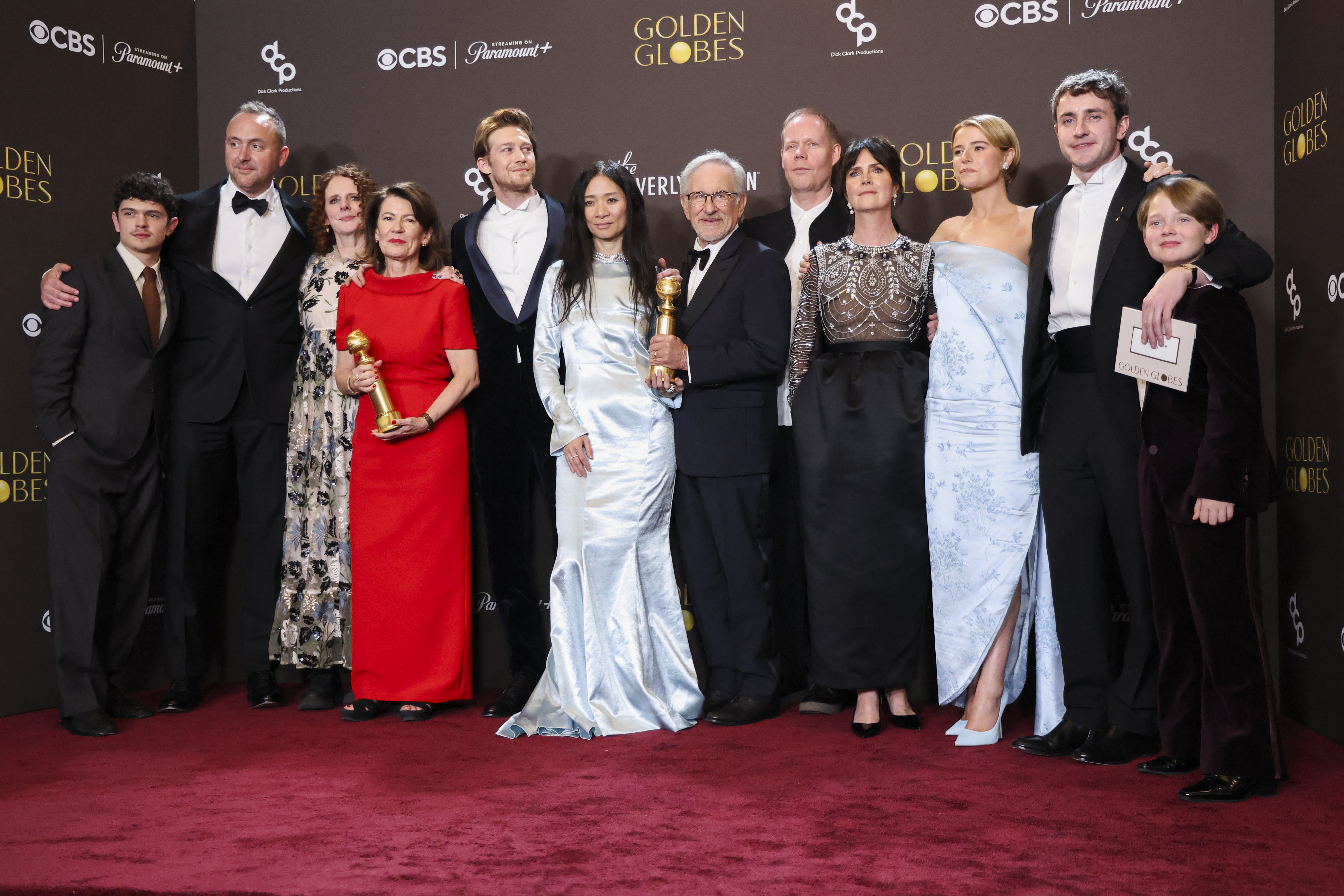 cover &#8216;One Battle,&#8217; &#8216;Hamnet&#8217; claim top trophies at Hollywood&#8217;s Golden Globes ceremony