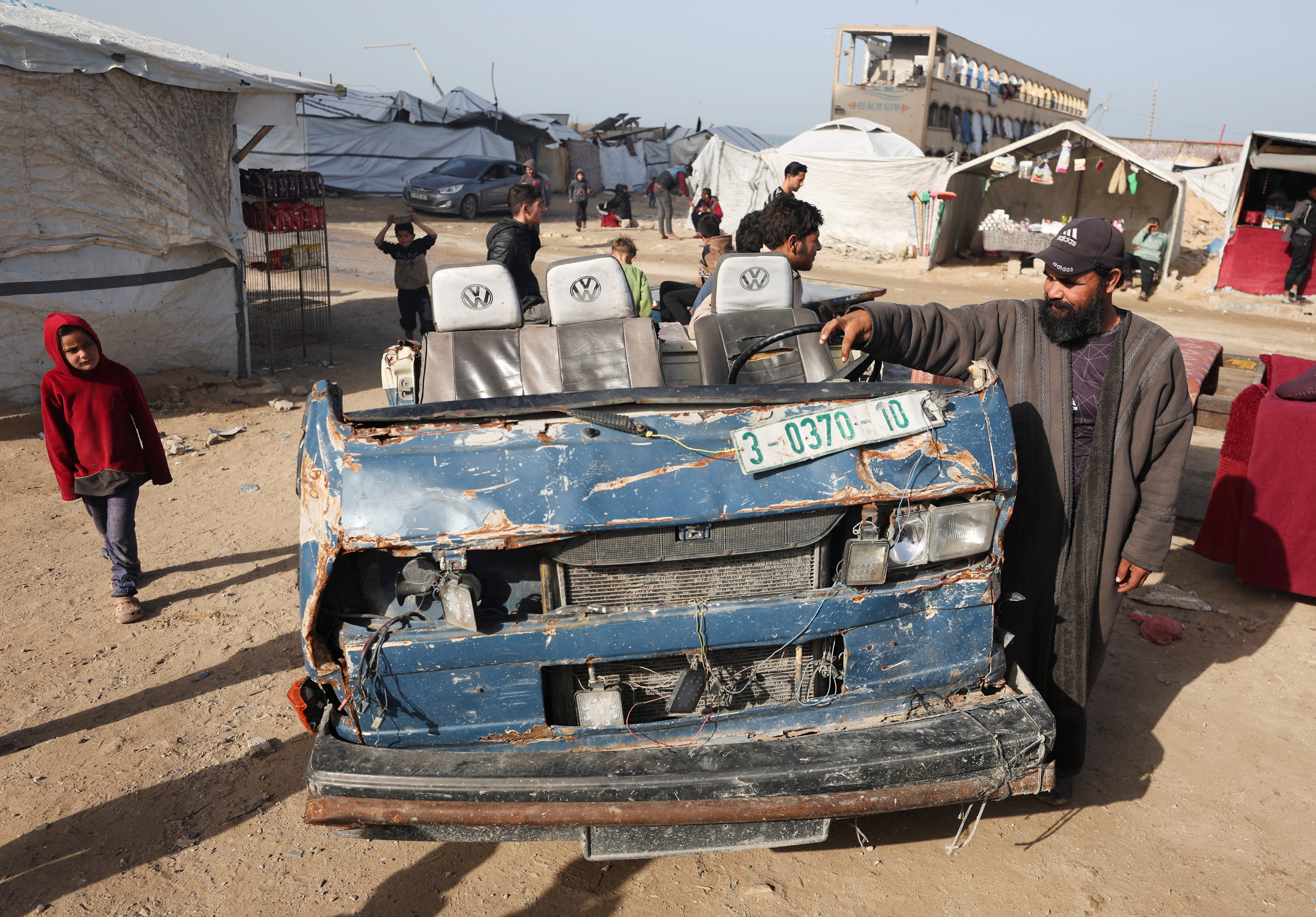 cover Turkey and Hamas discuss Gaza ceasefire phase two and humanitarian conditions