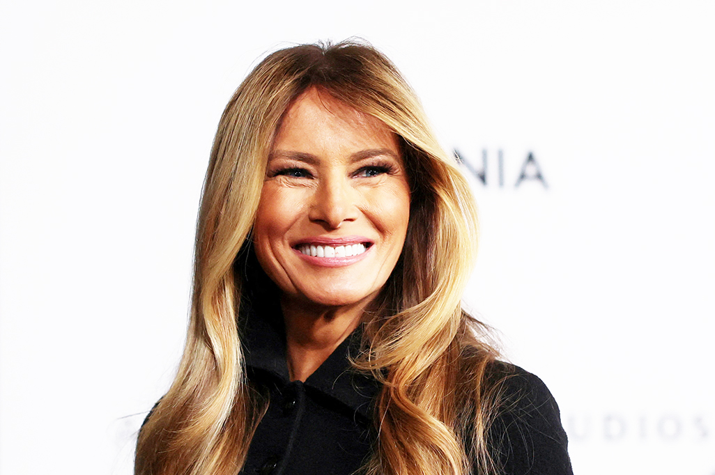 cover Trump cabinet attends black carpet premiere of Melania