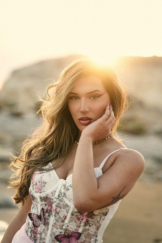 cover After &#8216;Voice of Greece&#8217; appearance, Cypriot artist&#8217;s new single targets international career