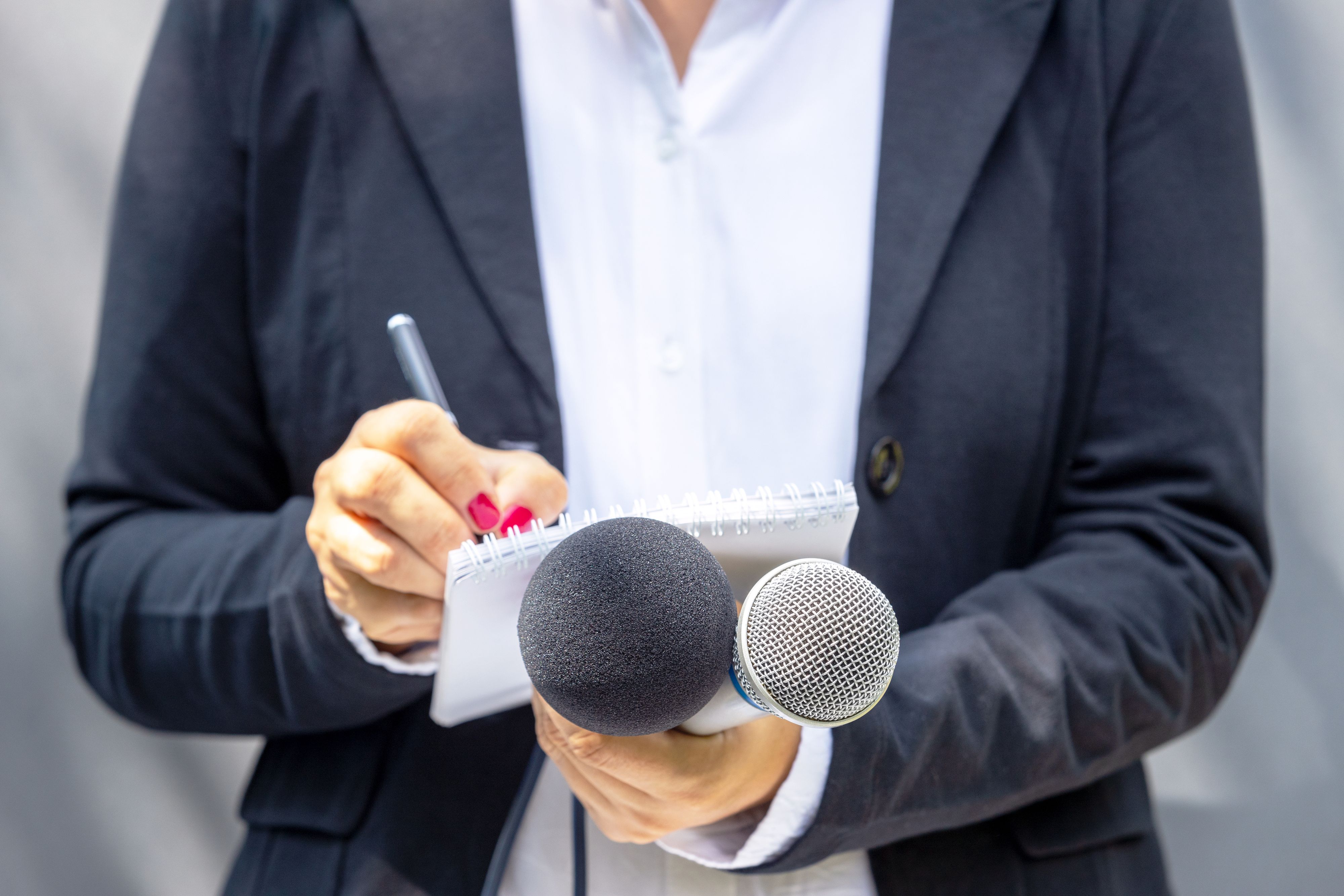 cover How online newspapers balance advertising, trust, and reader experience