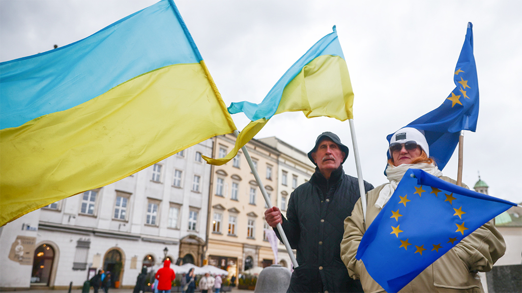 cover EU executive weighs idea of quick, but limited membership for Ukraine