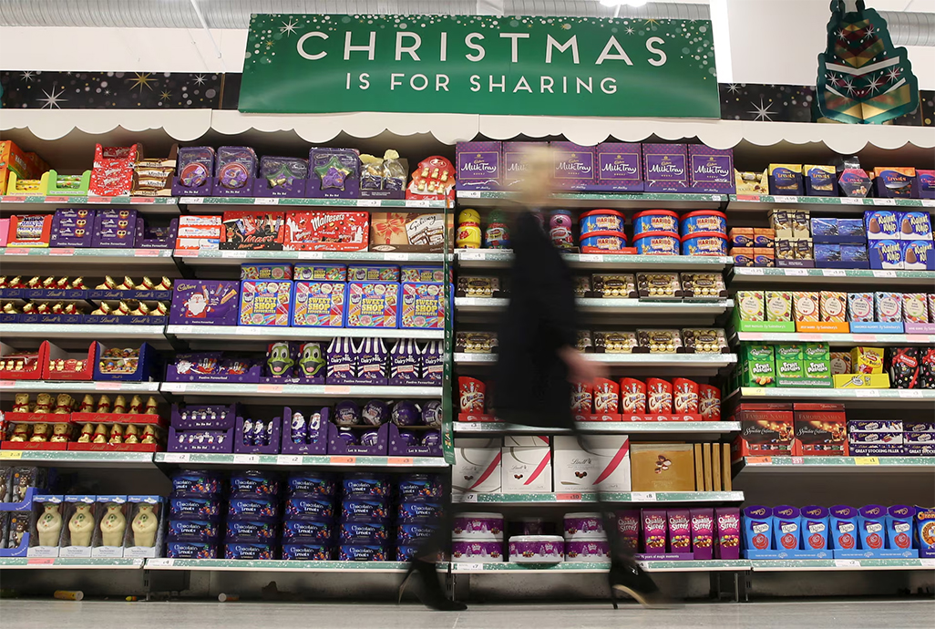 image Britons splurge on food, cut back on gifts as retailers warn of tough 2026