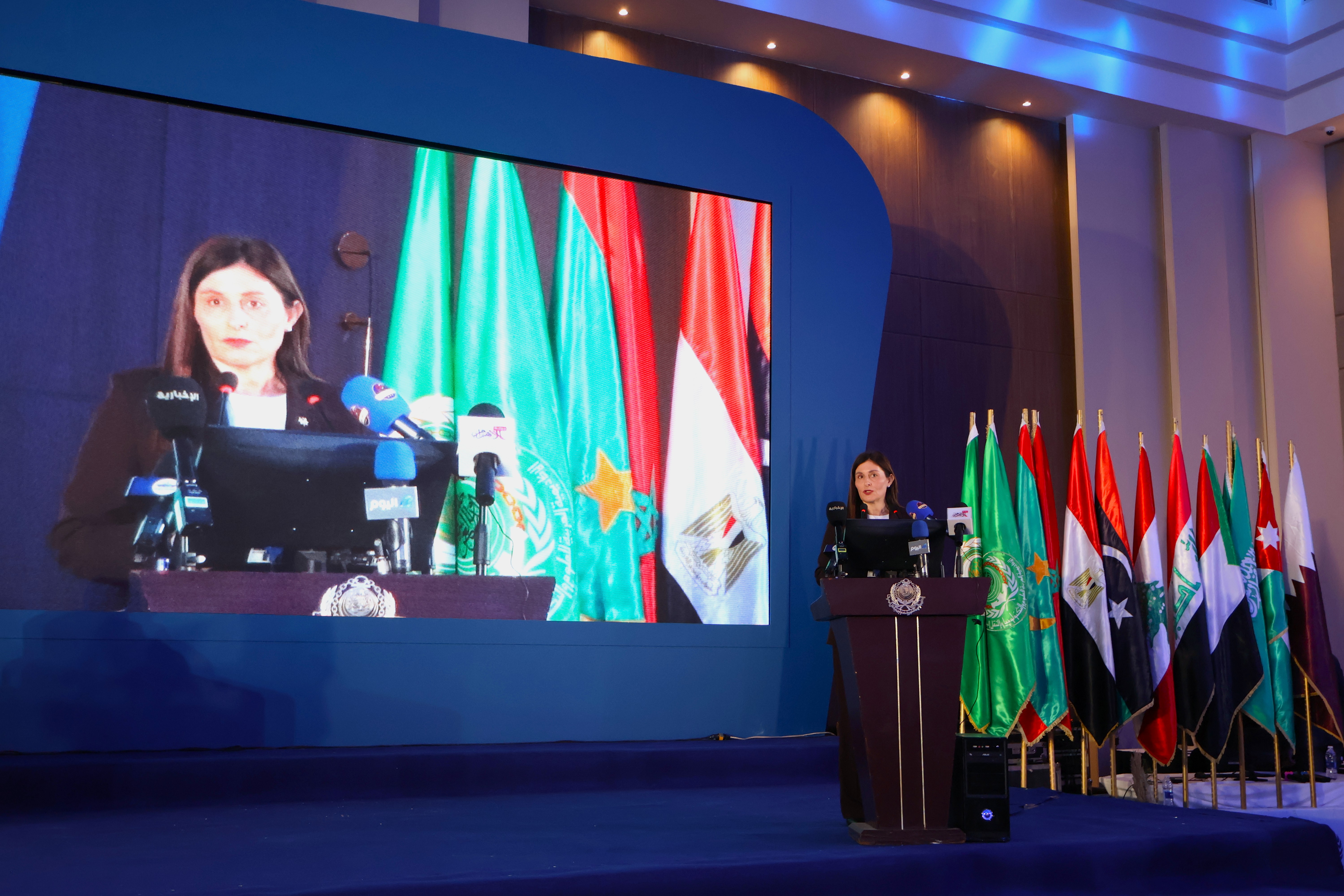 cover Shipping minister promotes Cyprus as &#8216;strategic bridge&#8217; for EU