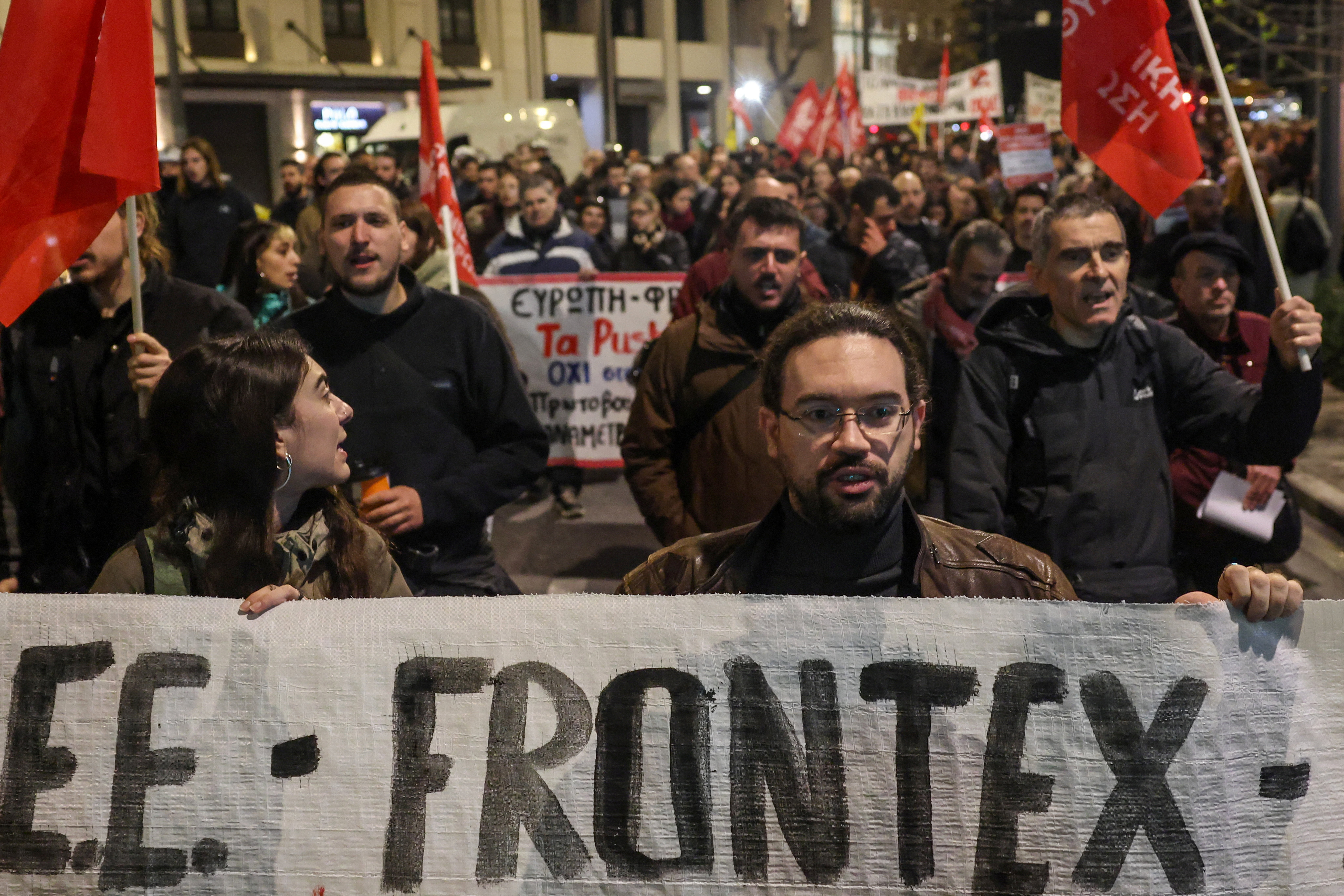 cover Survivors dispute Greek coastguard account of fatal migrant shipwreck