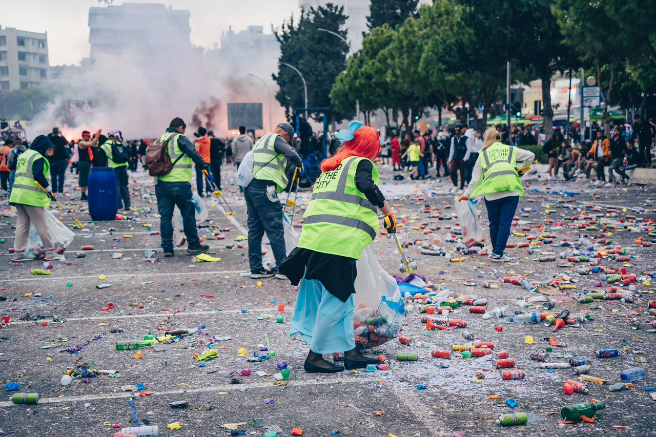 cover City Friends Club invites carnival-goers to clean up after the grand parade
