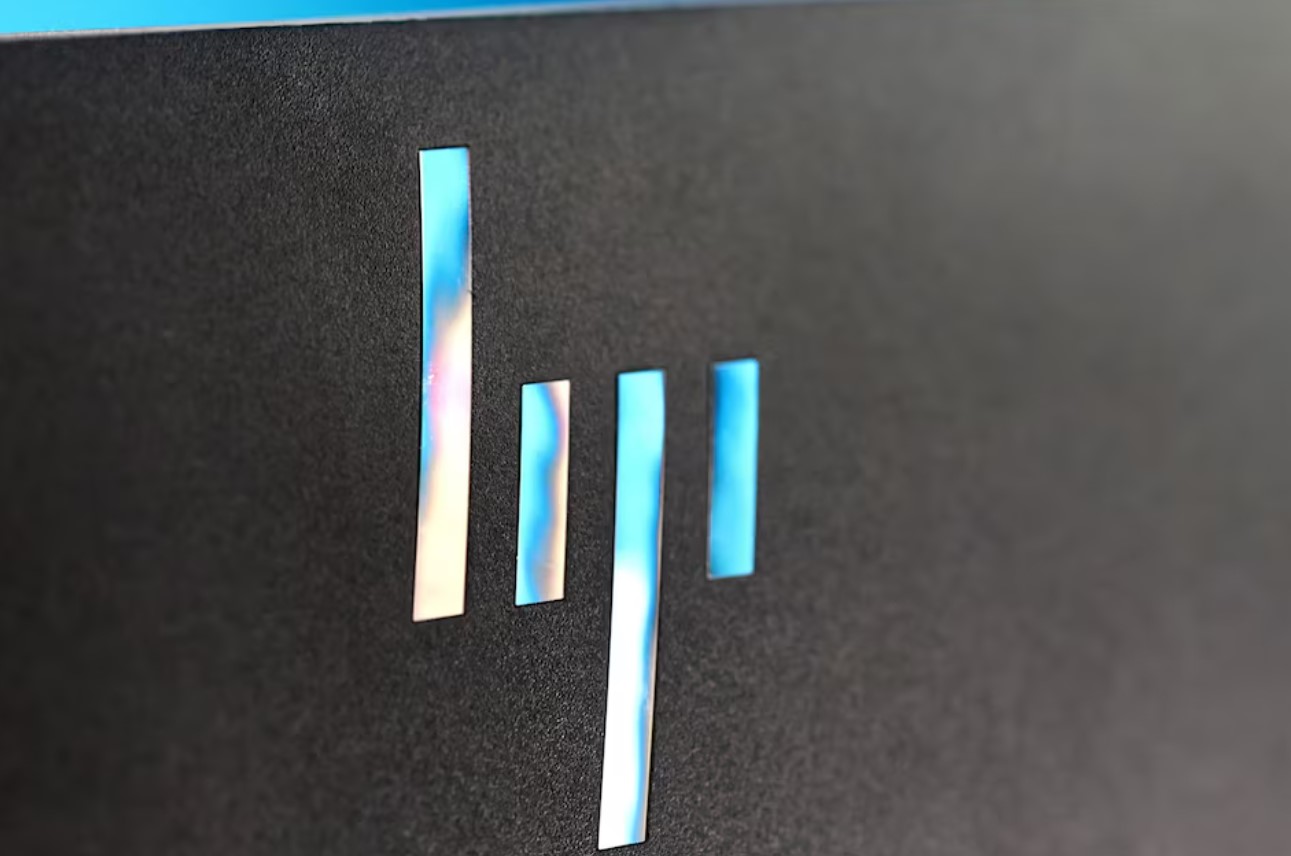 cover HP reckons memory chip crunch will linger next year, warns of PC sales slump