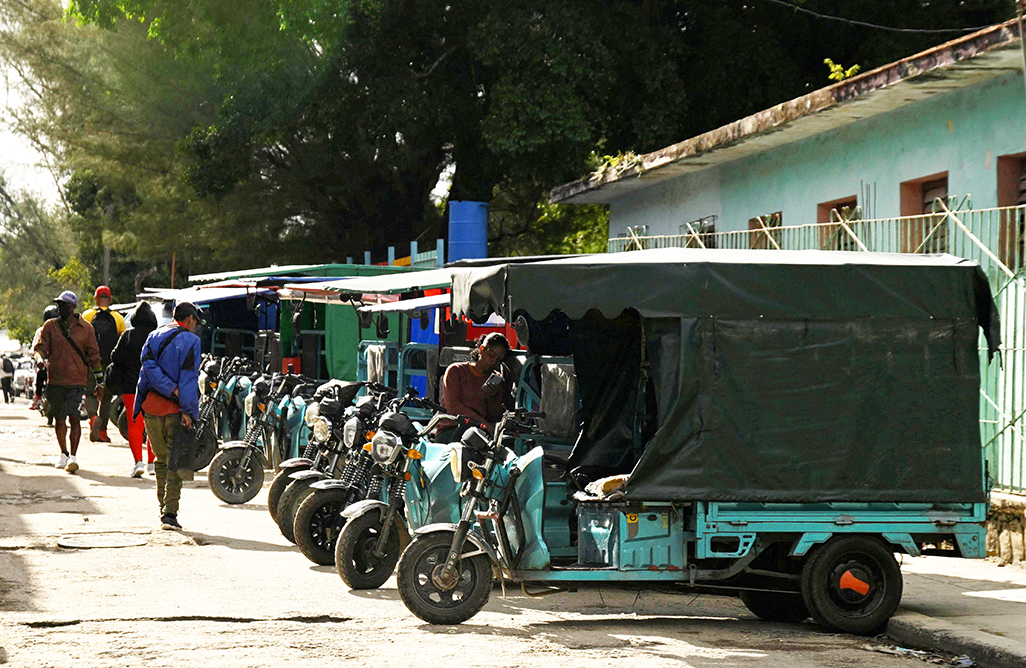 cover Kremlin says fuel situation in Cuba is critical, accuses US of &#8216;suffocating&#8217; island