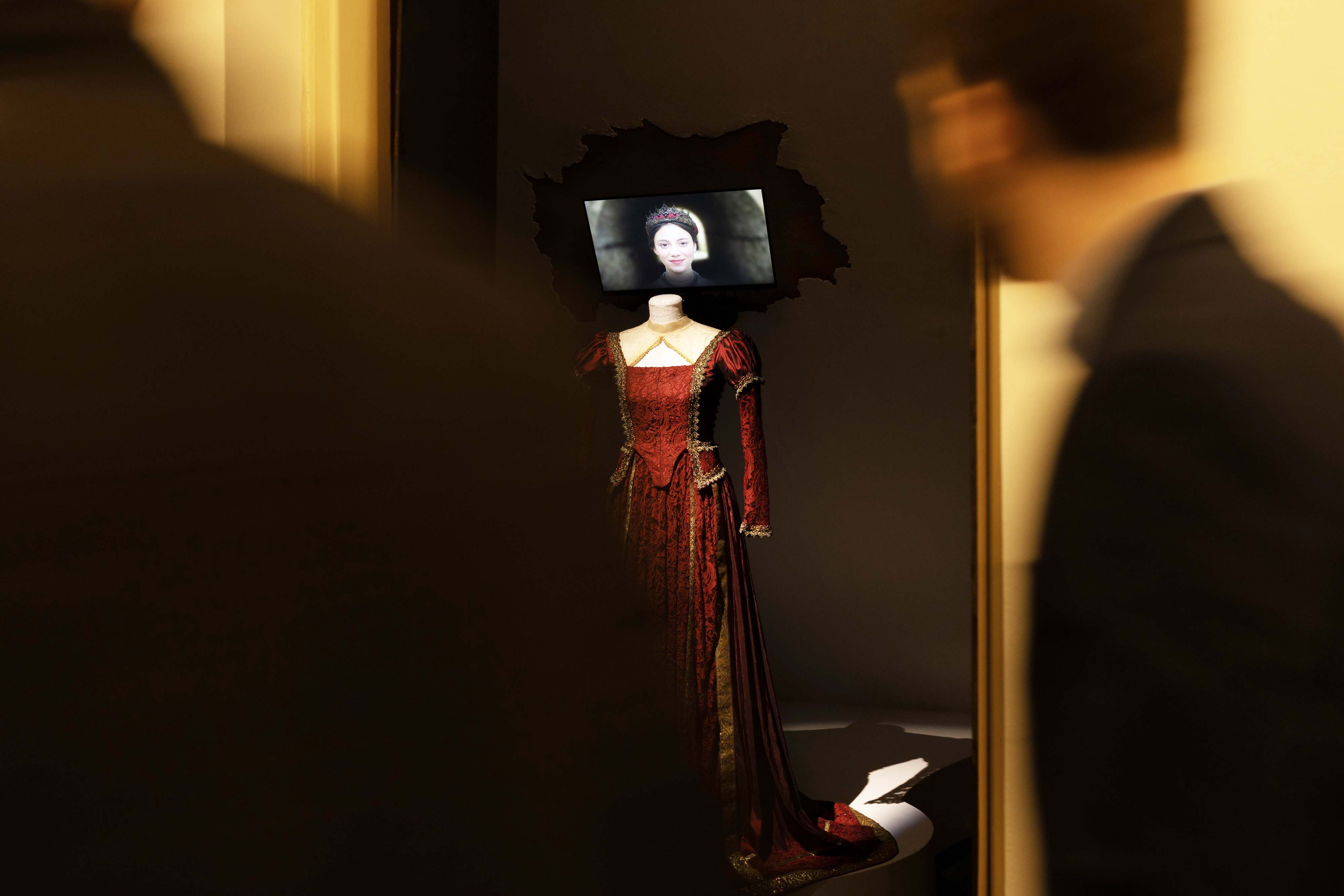 cover Mediaeval heroines of Cyprus come to life