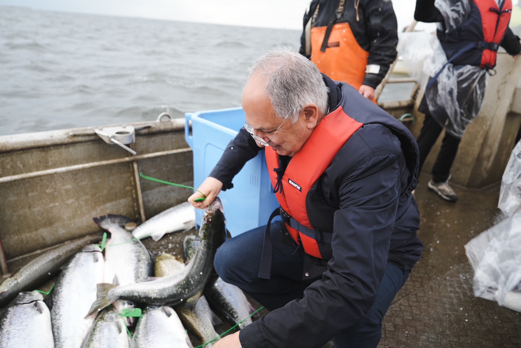 cover EU Commissioner Kadis pledges new strategies for islands and coasts