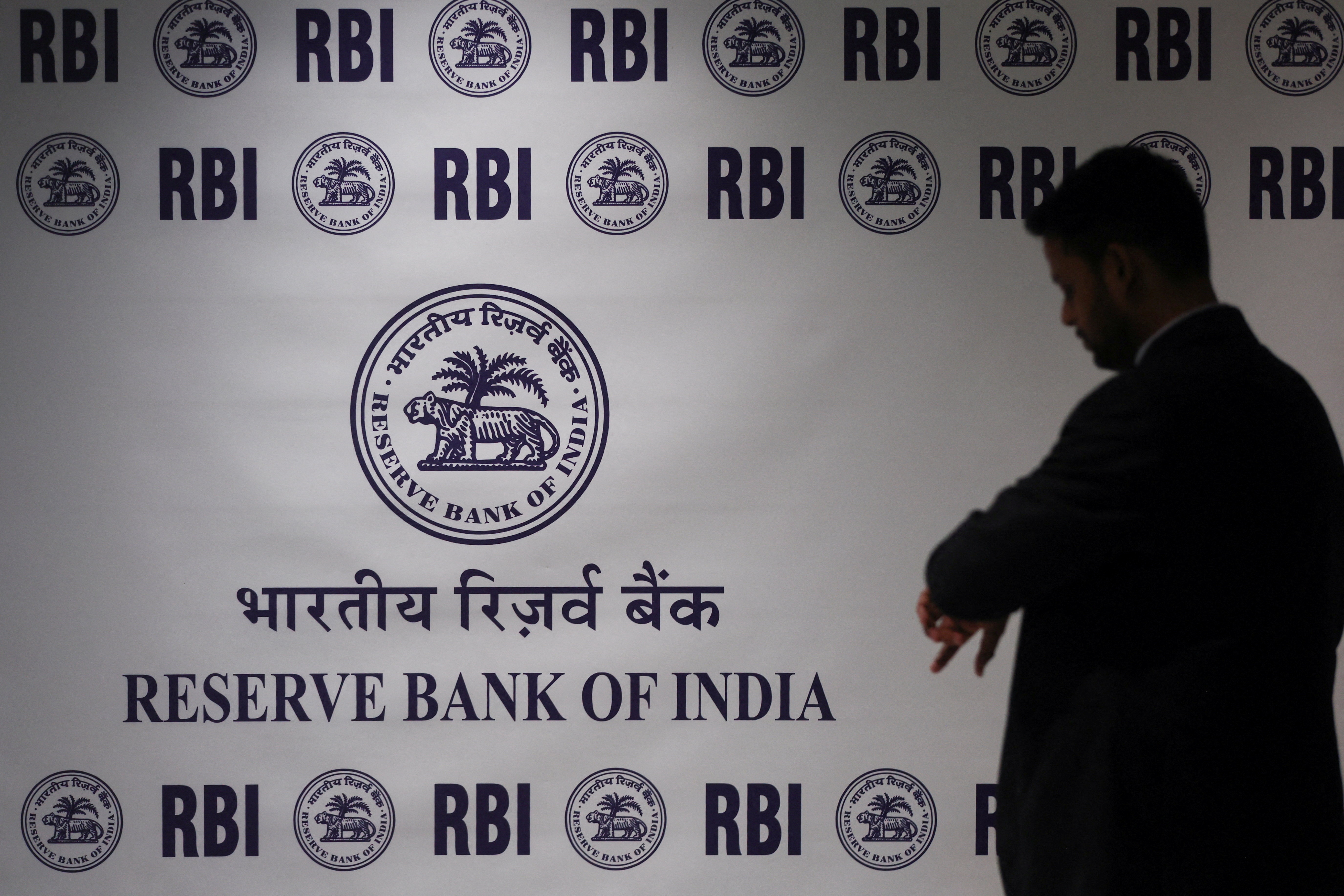 cover US, India unveil interim trade framework, move closer to broad pact