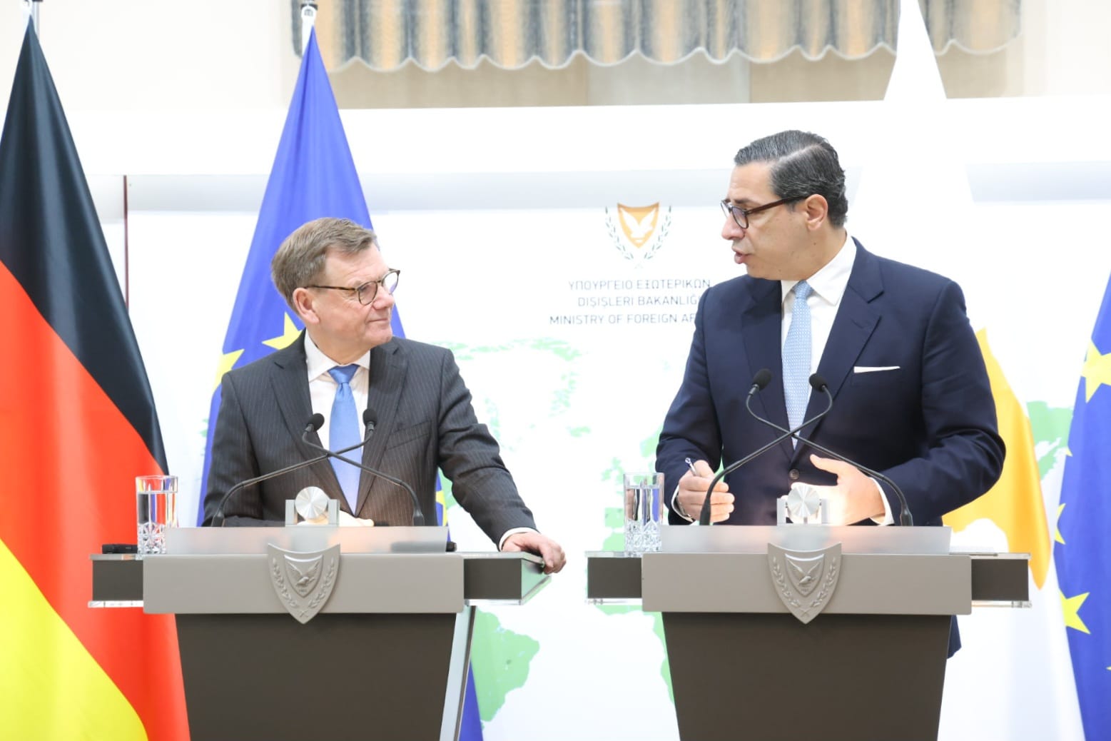 cover Kombos and German minister discuss security, energy risks from Middle East conflict