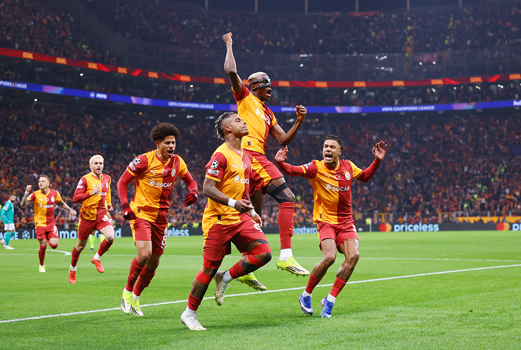 cover Liverpool lose at Galatasaray