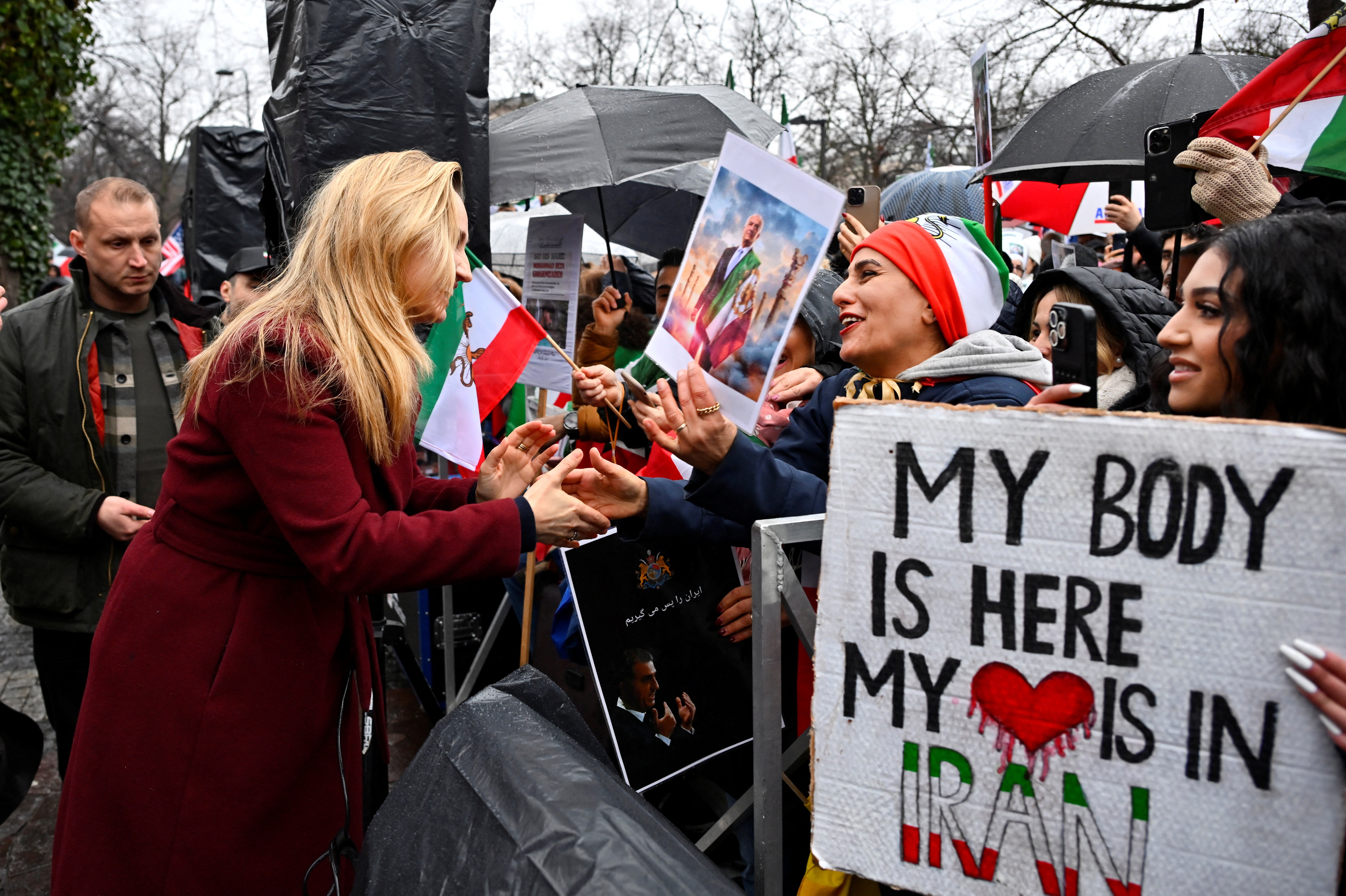 cover Sweden says Iran has executed a Swedish citizen