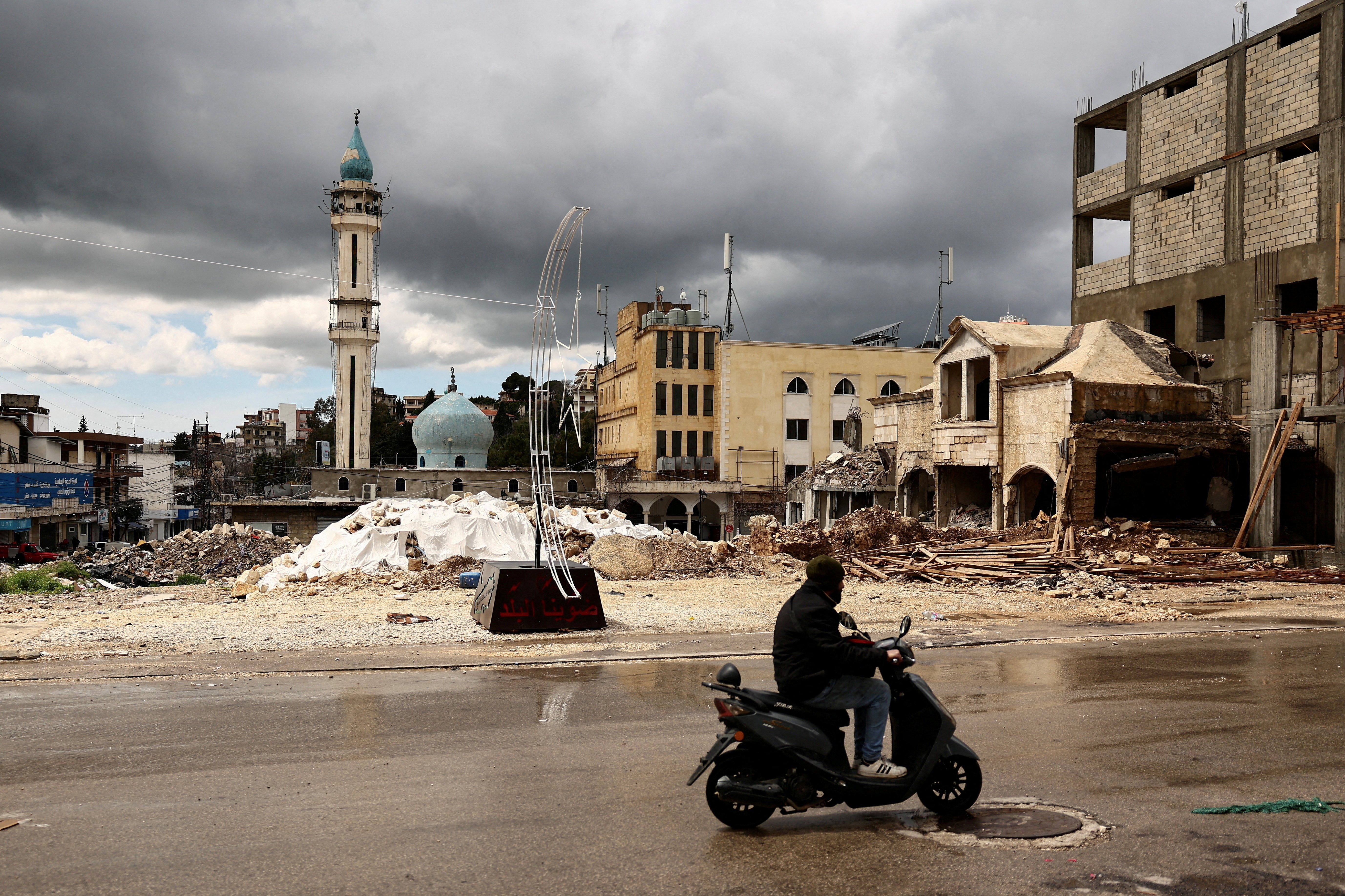 cover Iran says it is reviewing a US ceasefire plan but no talks; Trump says Tehran leaders want a deal