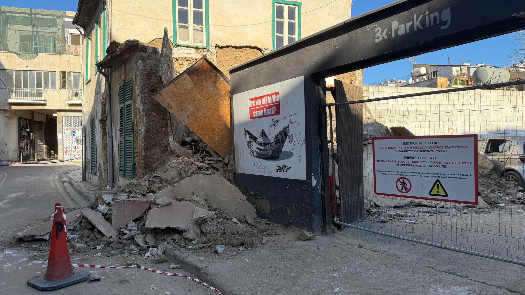 image Building partially collapses in Nicosia’s old town