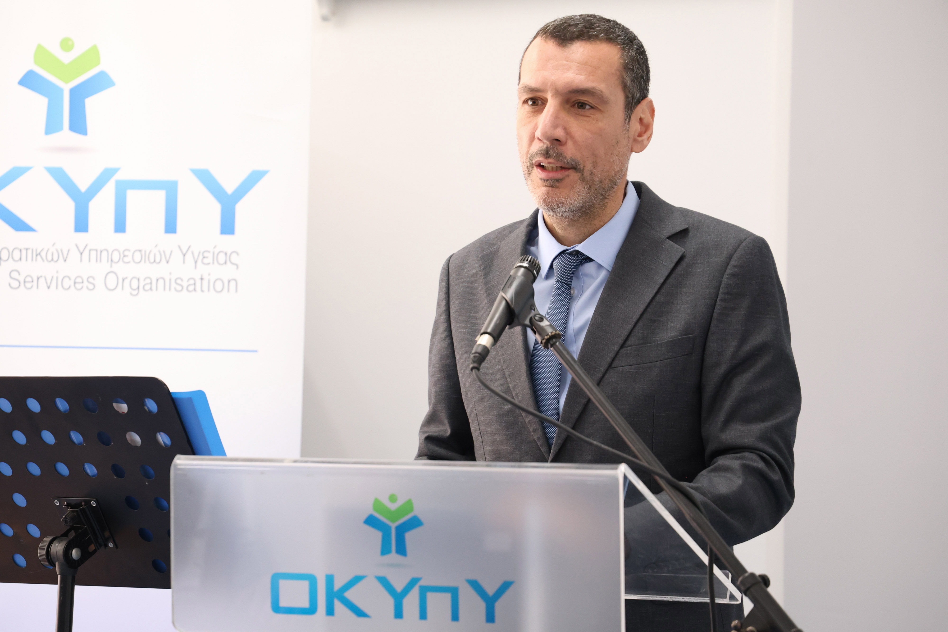 cover Health minister pledges to advance foreign nurses bill