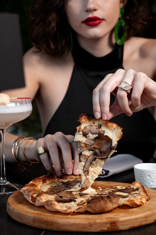 Pizza al Tartufo at Sera by Ettore Botrini at the Four Seasons Hotel in Limassol