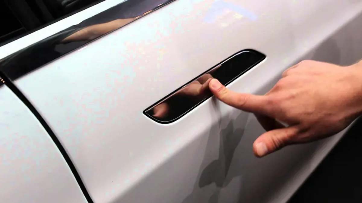 cover Government warns over hidden electronic car door handles