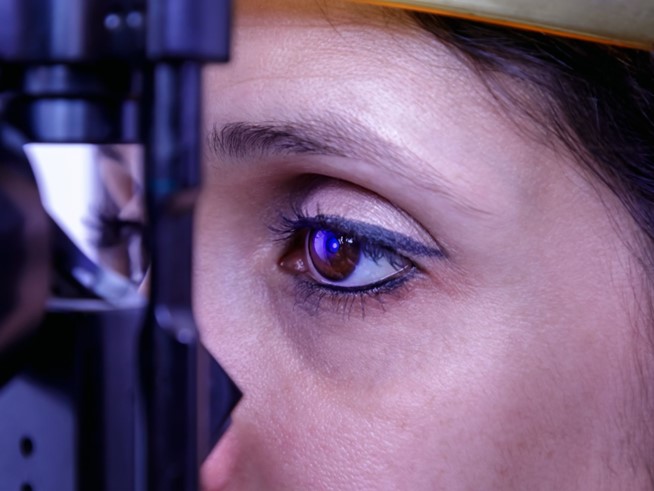 cover Why more Europeans are comparing vision correction options across borders