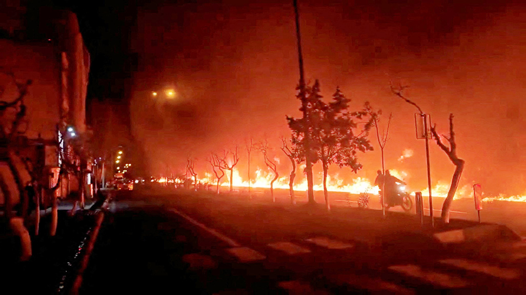 cover WHO warns of health risks from &#8216;black rain&#8217; in Iran