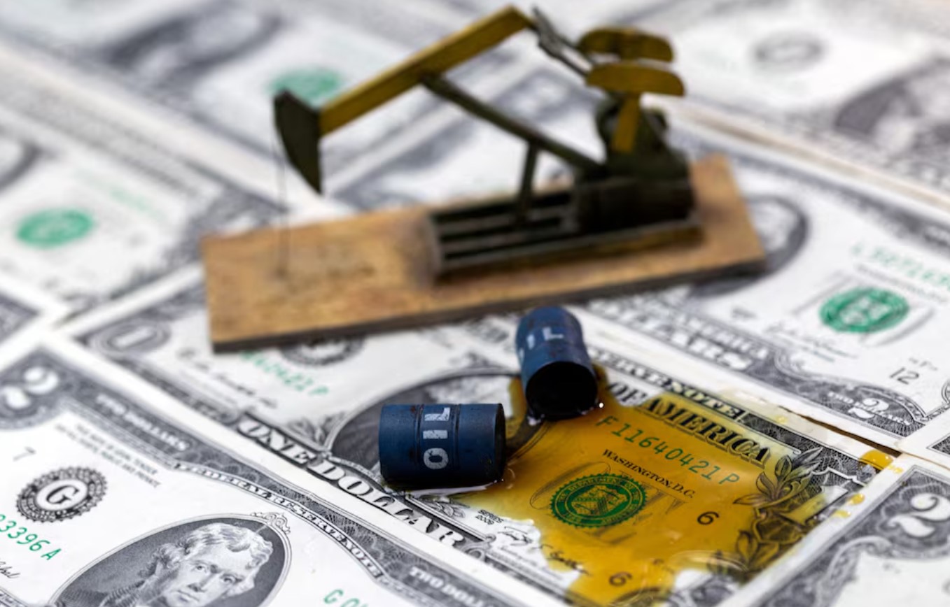 cover Strong dollar emerges as safe haven as Middle East war sparks oil fears