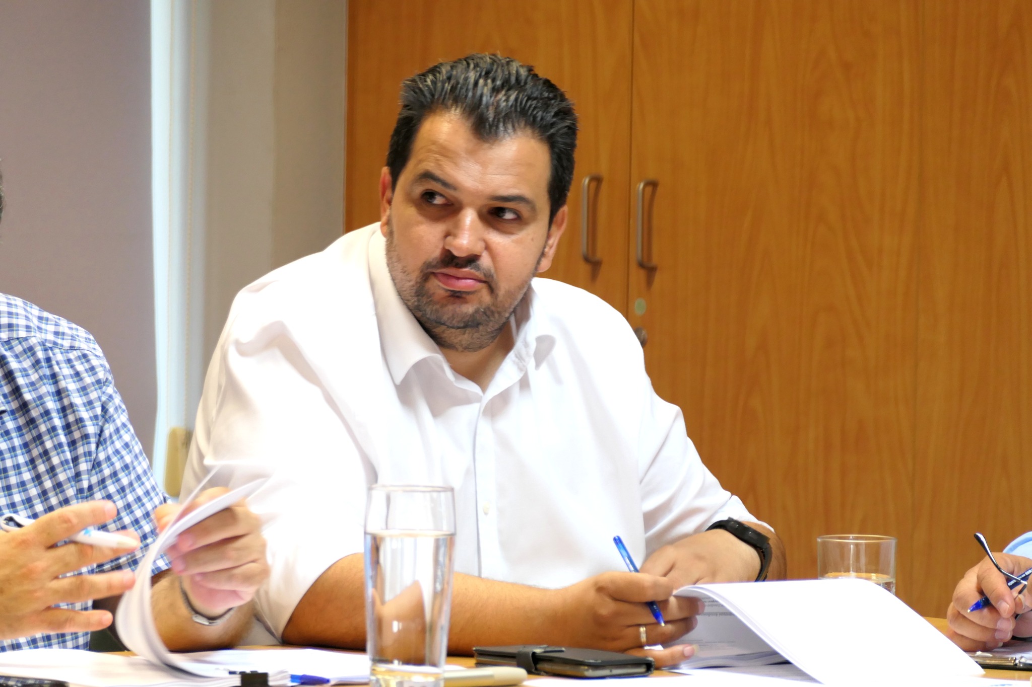 cover British bases ‘lied to us’ about listening antennae, mayor says