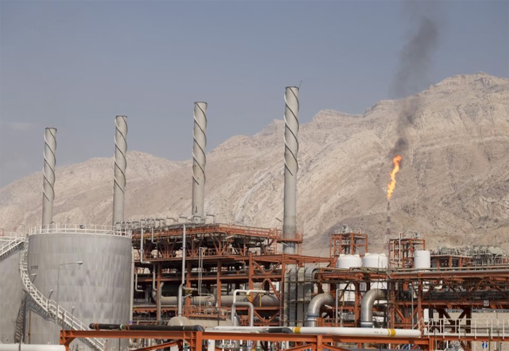 cover Iran&#8217;s huge Gulf gas field is struck in major escalation