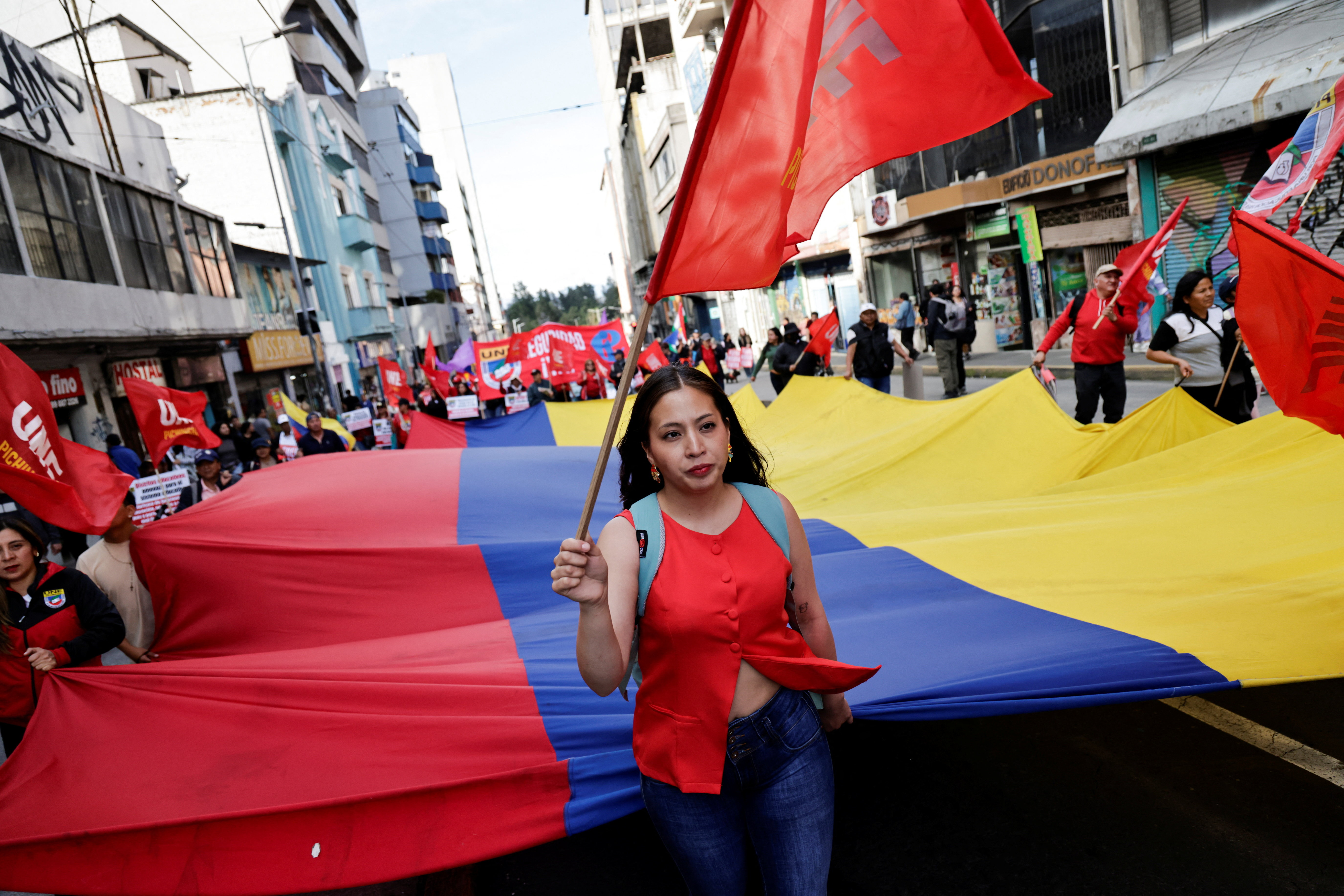 cover Ecuador says homicides fell 28% in March amid localized curfew