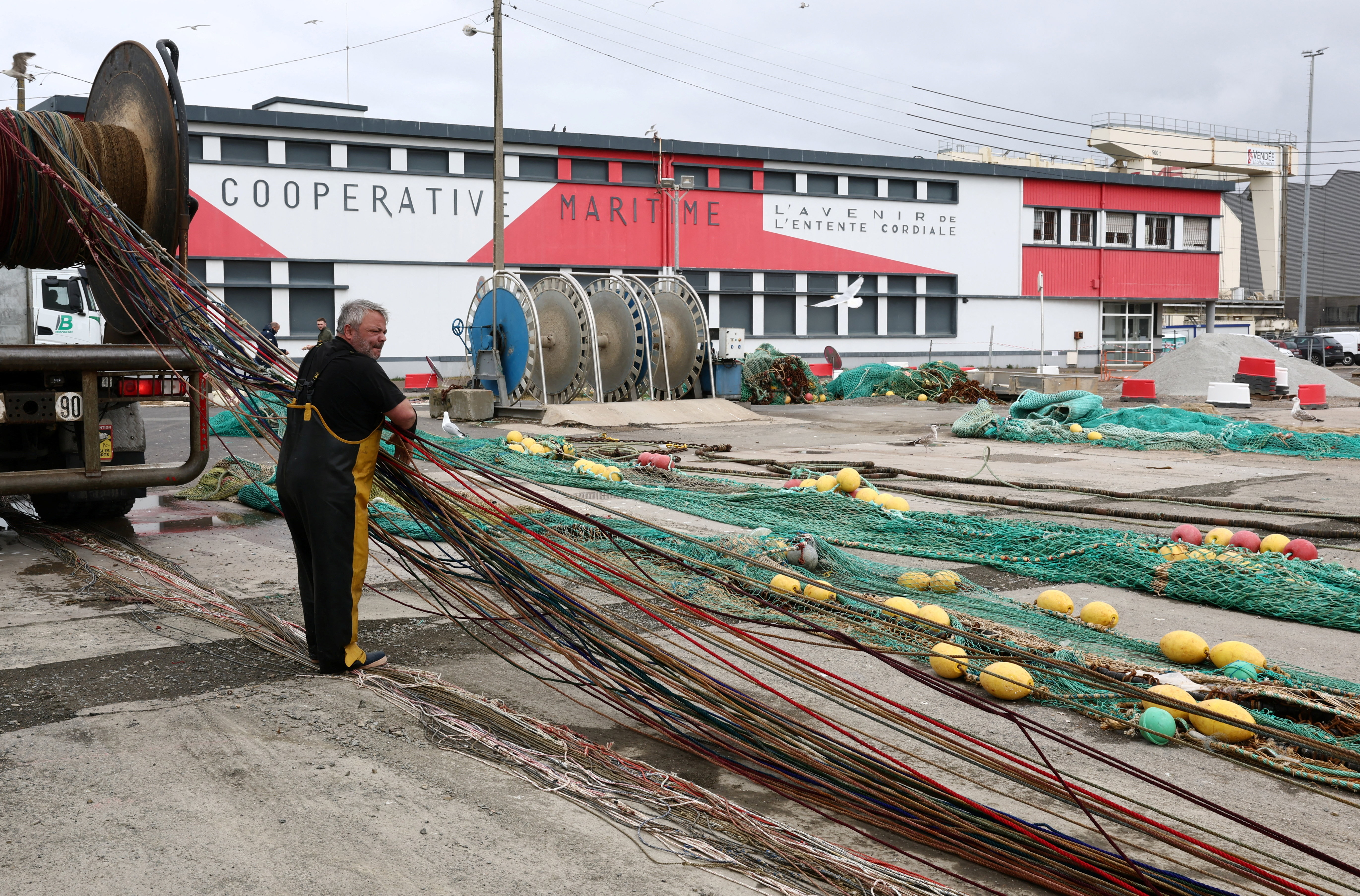 cover Italian bill offers incentives for fishing nets to shield Ukraine from drones