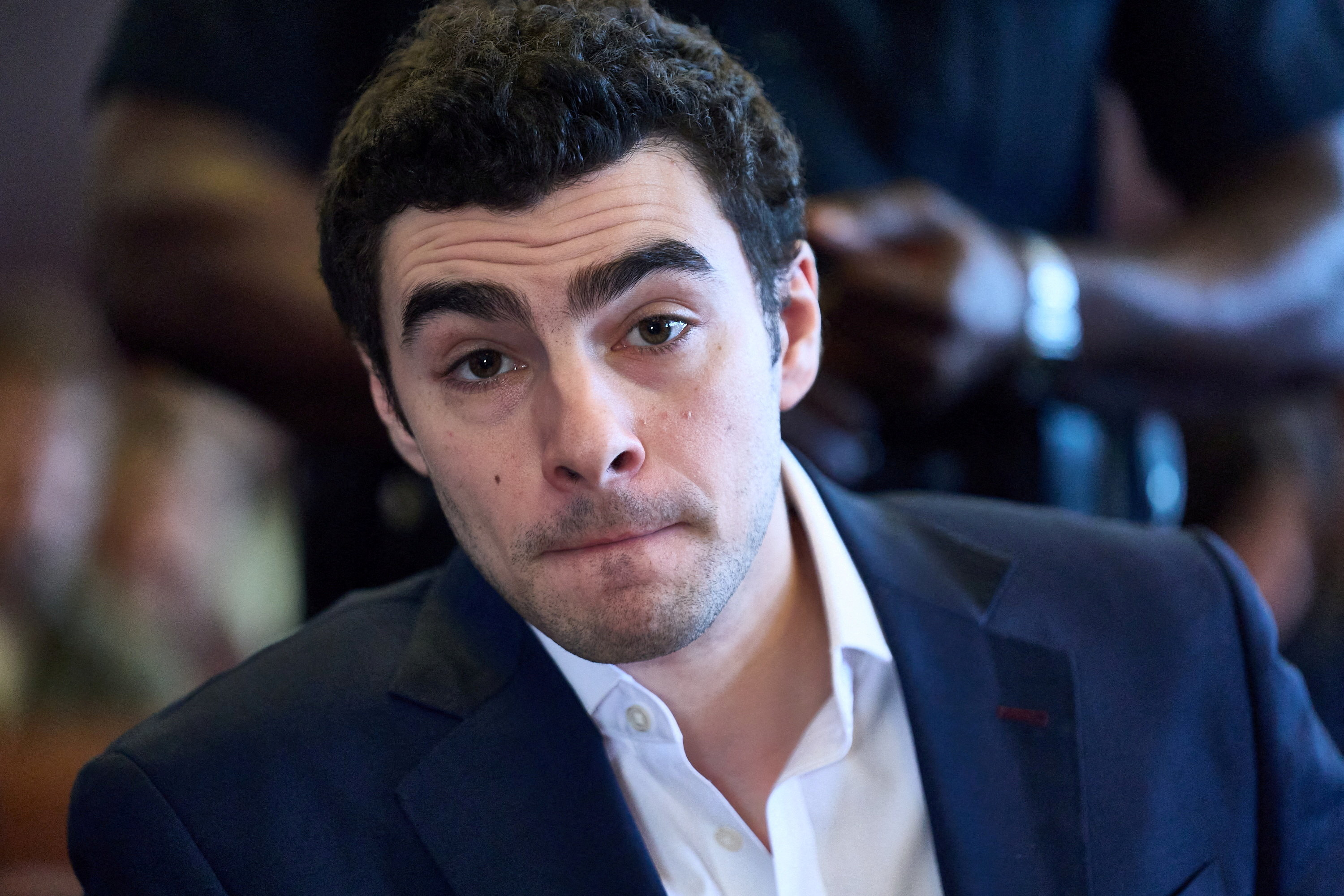 cover Luigi Mangione&#8217;s federal trial over CEO killing delayed to October