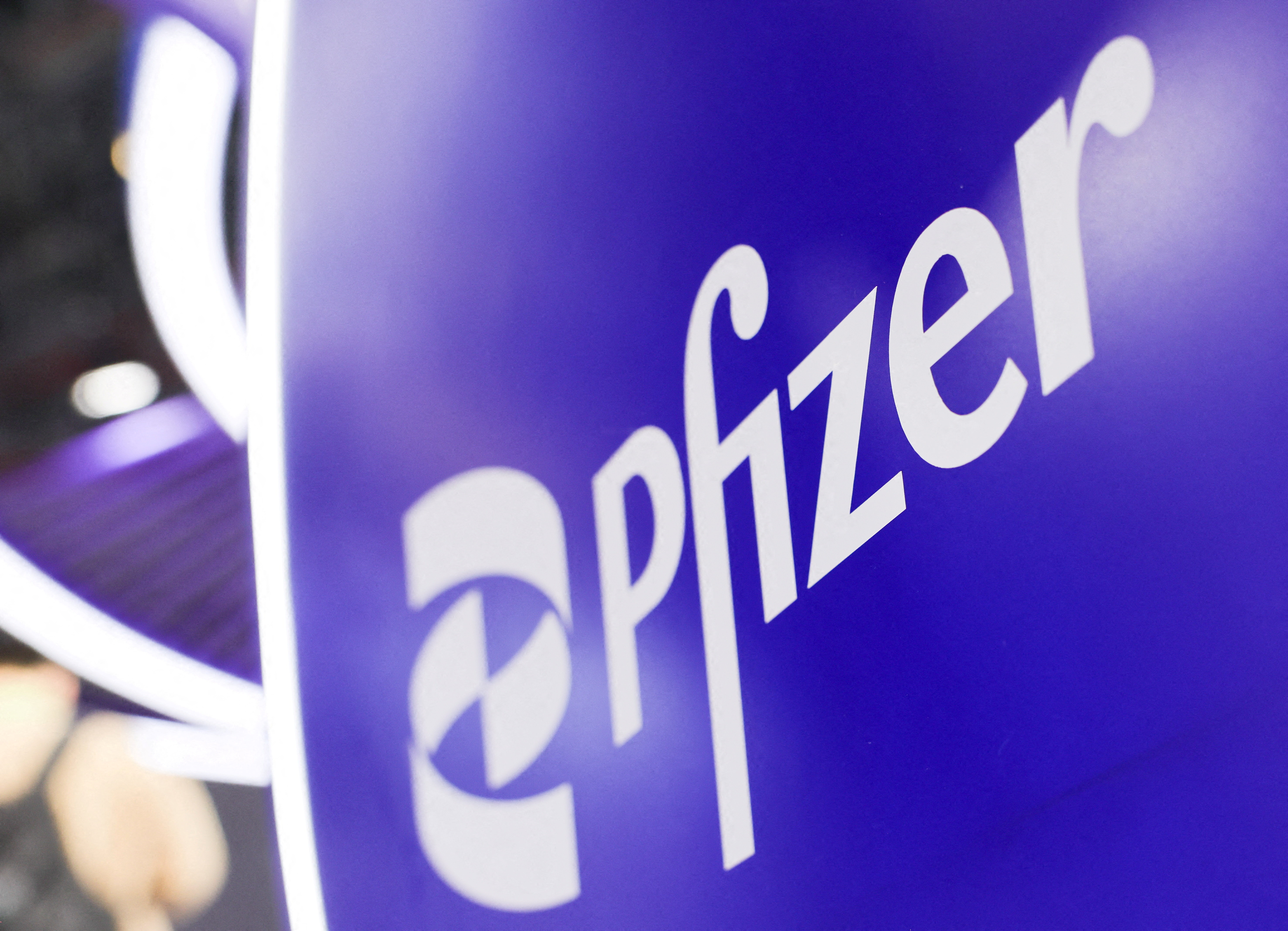 cover Pfizer, BioNTech halt US COVID vaccine study after recruitment struggles
