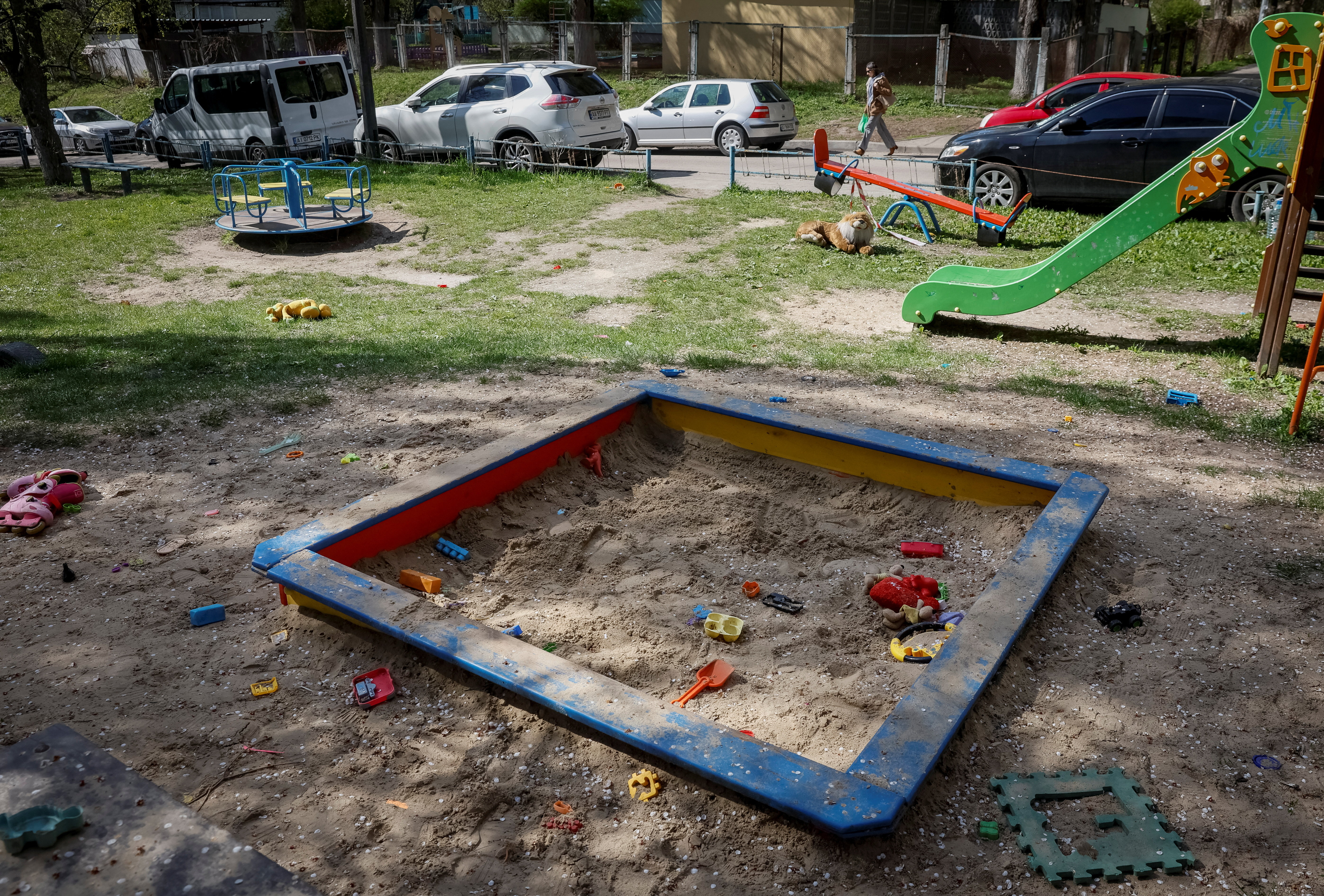 cover Eight people remain in hospital after Kyiv shooting, mayor says