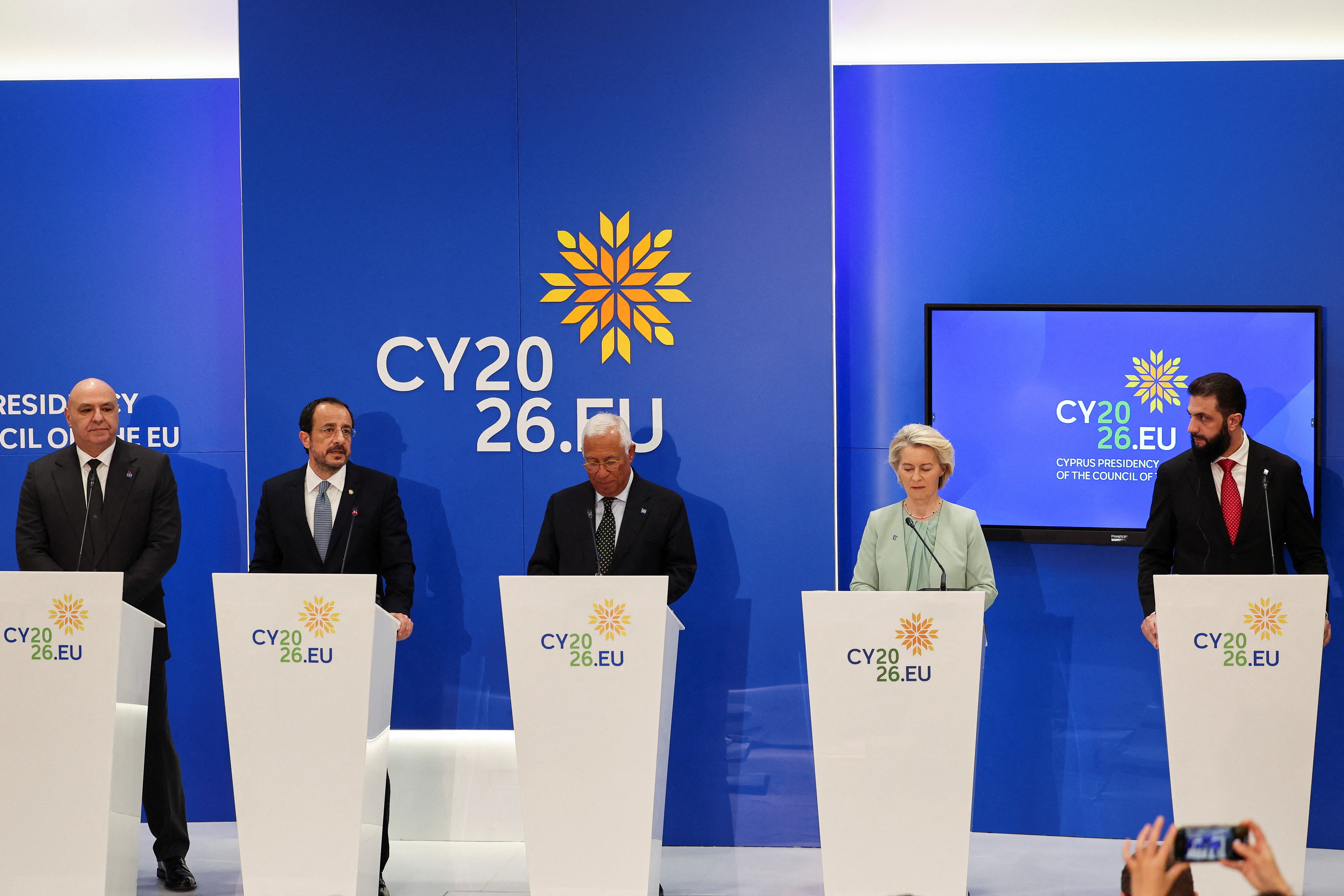 cover EU leaders in Cyprus call for stronger defence, energy independence and regional engagement
