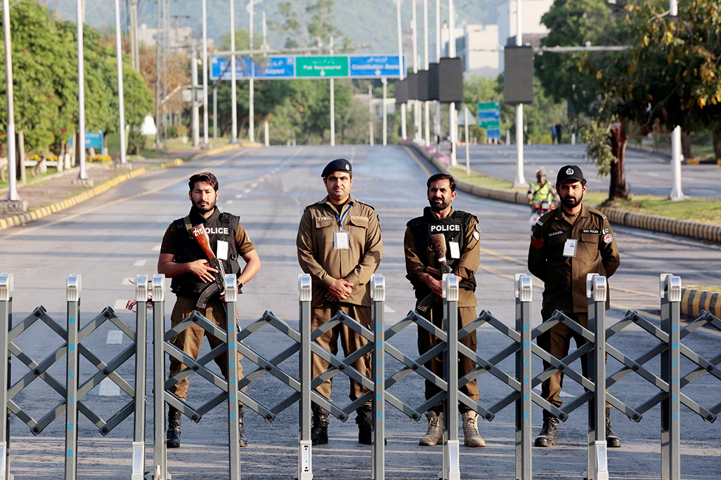 cover Pakistan still seeks to bridge US, Iran gaps despite failure of face-to-face talks