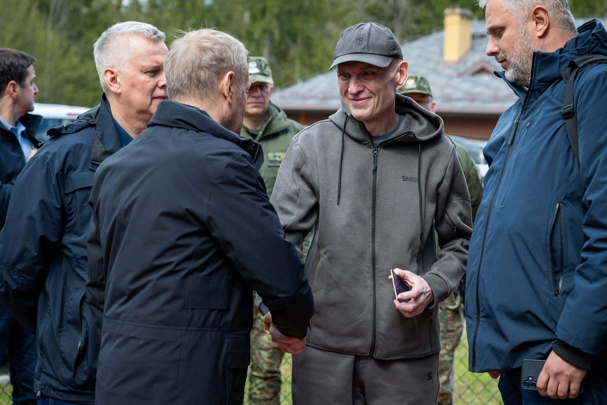 cover Belarus frees Polish journalist, Warsaw frees Russian archaeologist in prisoner swap