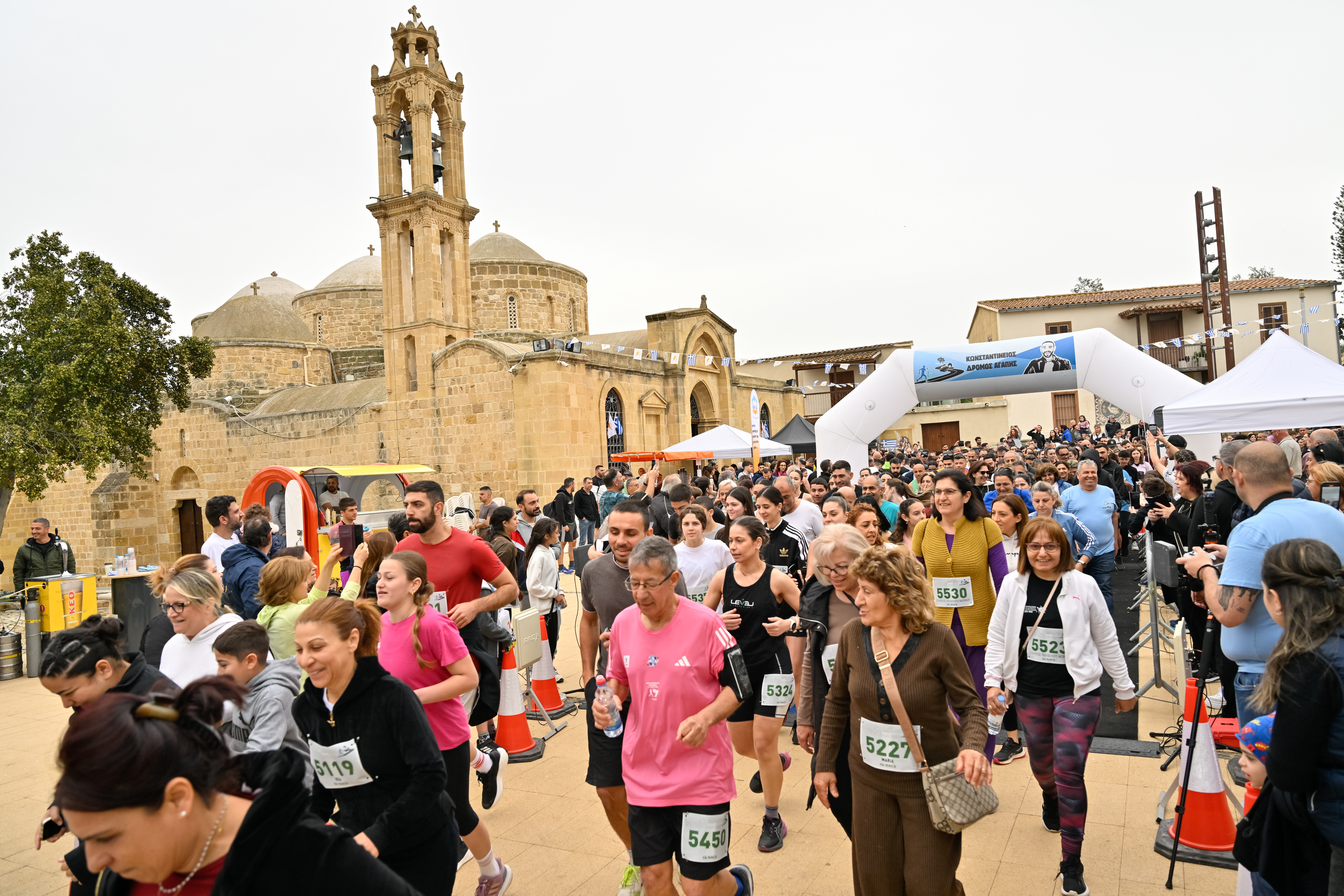 cover Peristerona hosts the 2nd Love Run