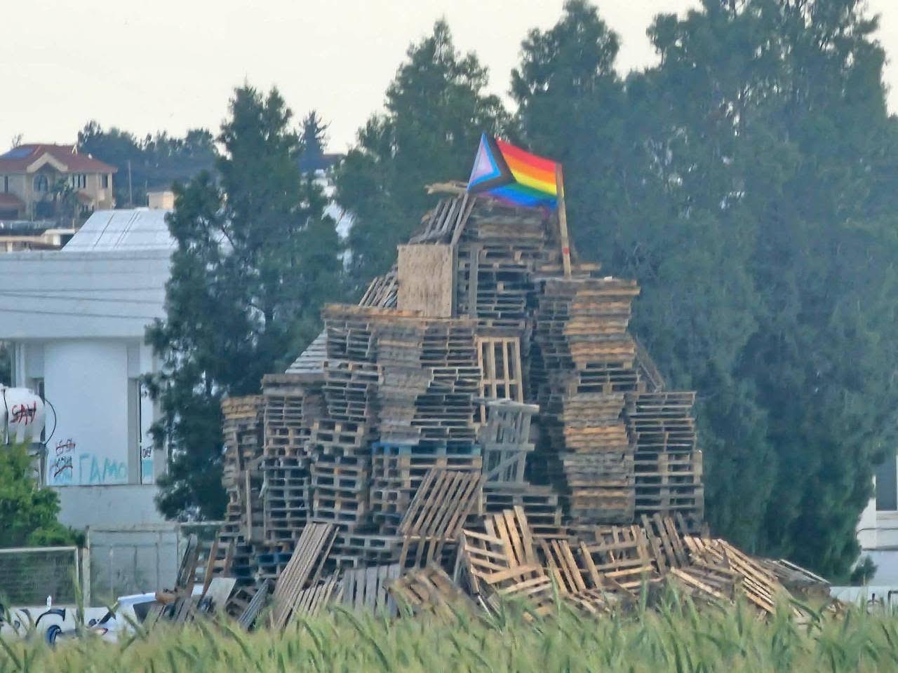 cover Accept incensed by anti-LGBT lambradjies