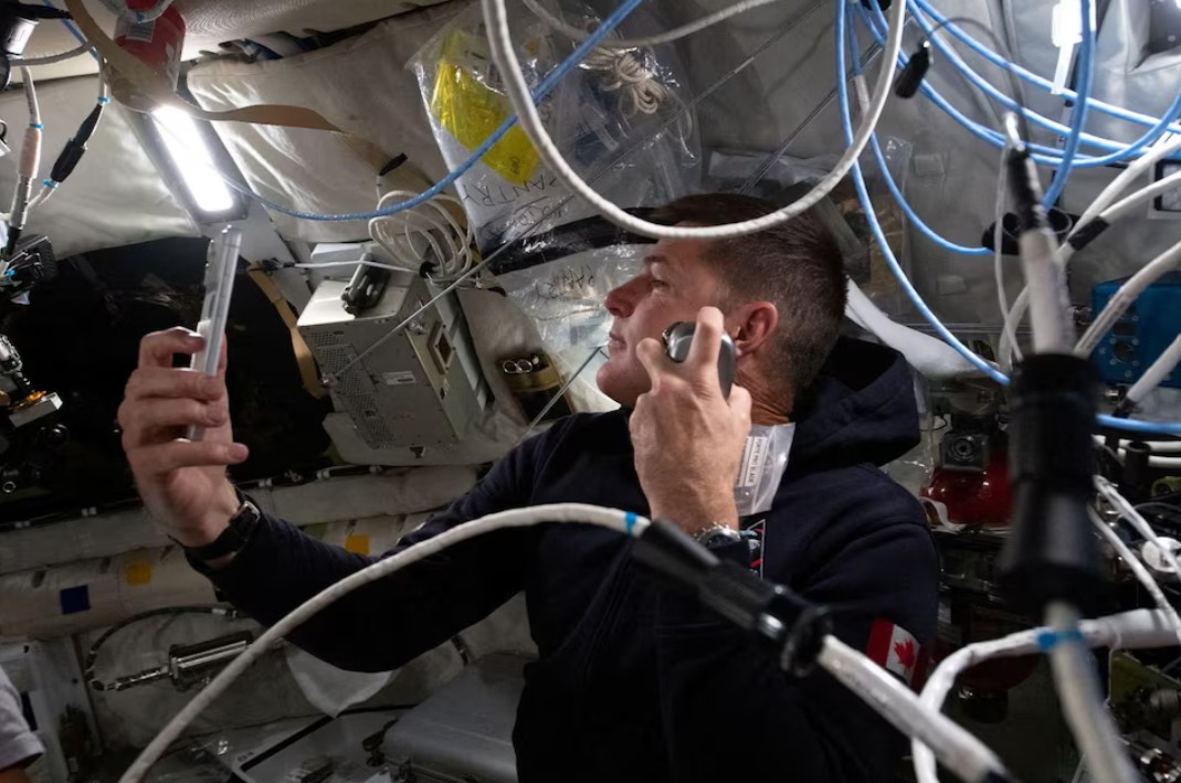 NASA Artemis II mission specialist and CSA (Canadian Space Agency) astronaut Jeremy Hansen enjoys a shave inside the Orion spacecraft ahead of the crew's lunar flyby. via NASA